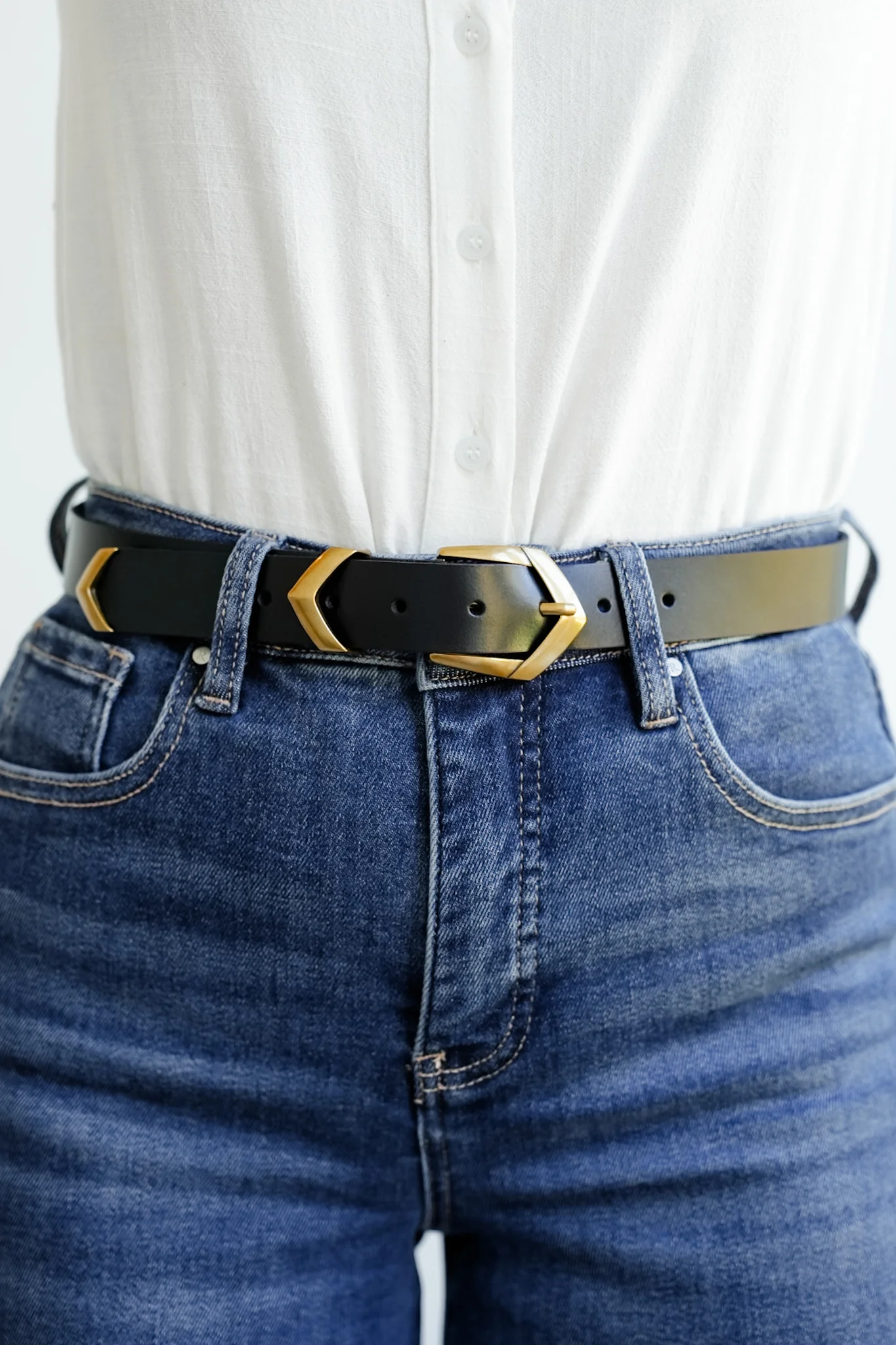 Angular Chevron Buckle Leather Belt - Image 3