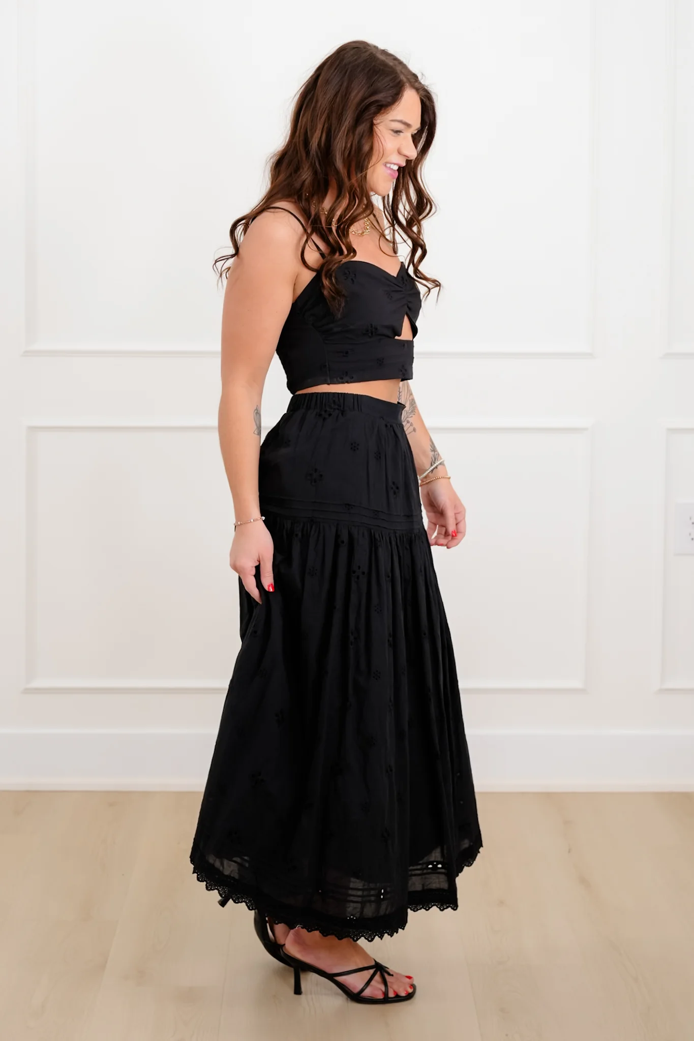Black Eyelet Elastic Waist Midi Skirt - Image 3