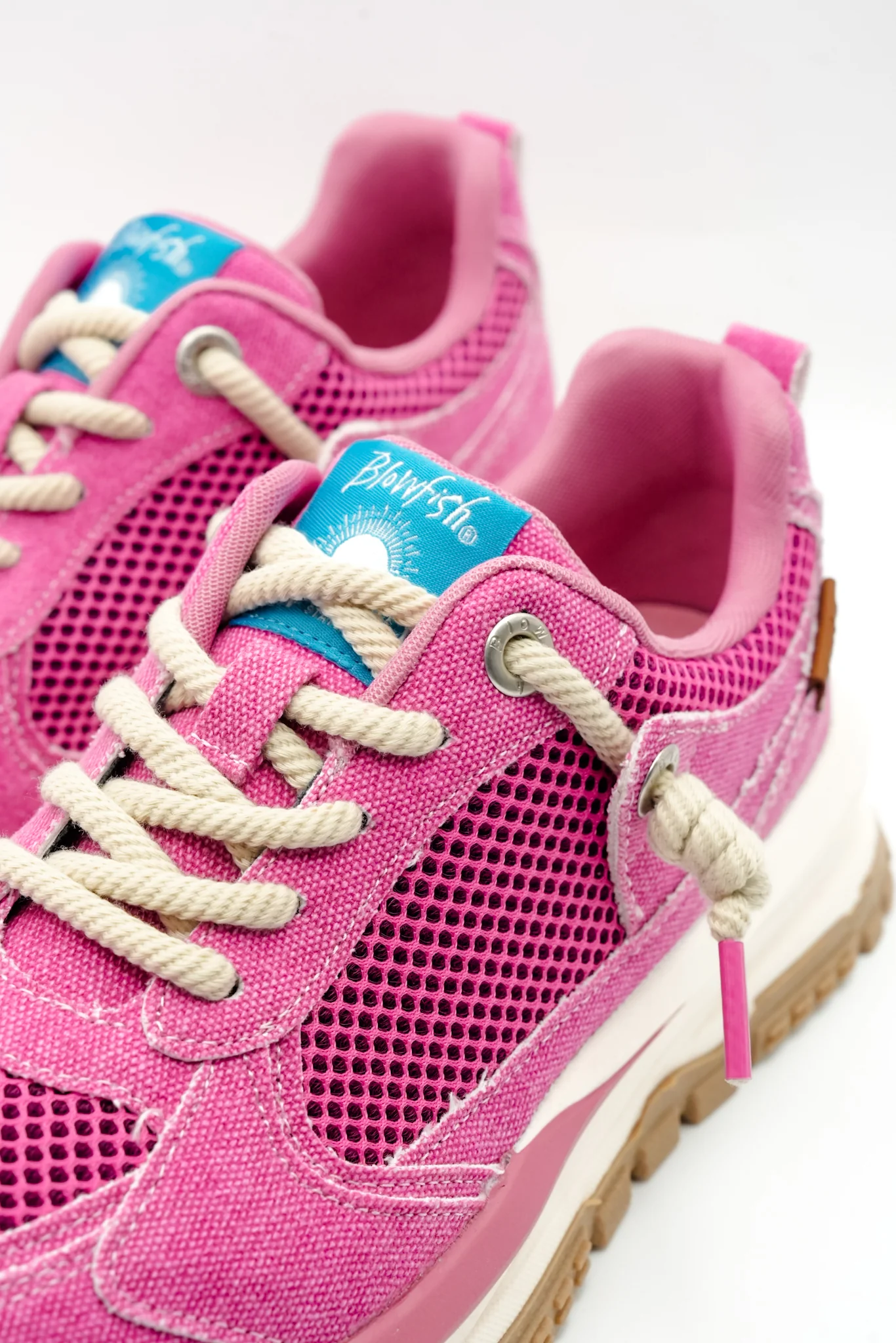 Blowfish Chunky Platform Mesh Panel Lace Up Sneaker - Image 4