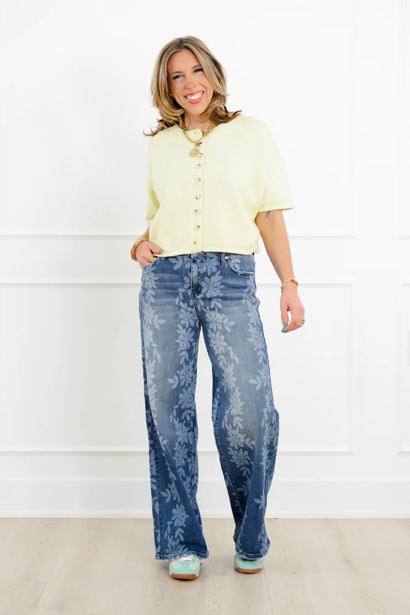 Daisy Print High Waist Wide Leg Jeans - Image 4