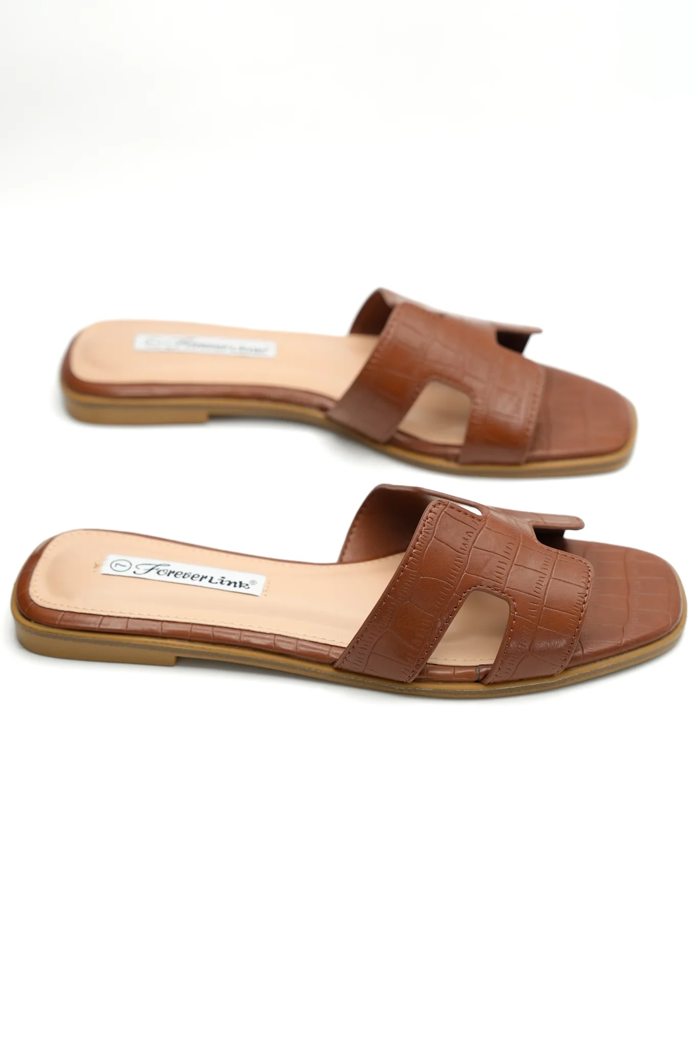 Embossed Crocodile Pattern Flat Slide - Image 7