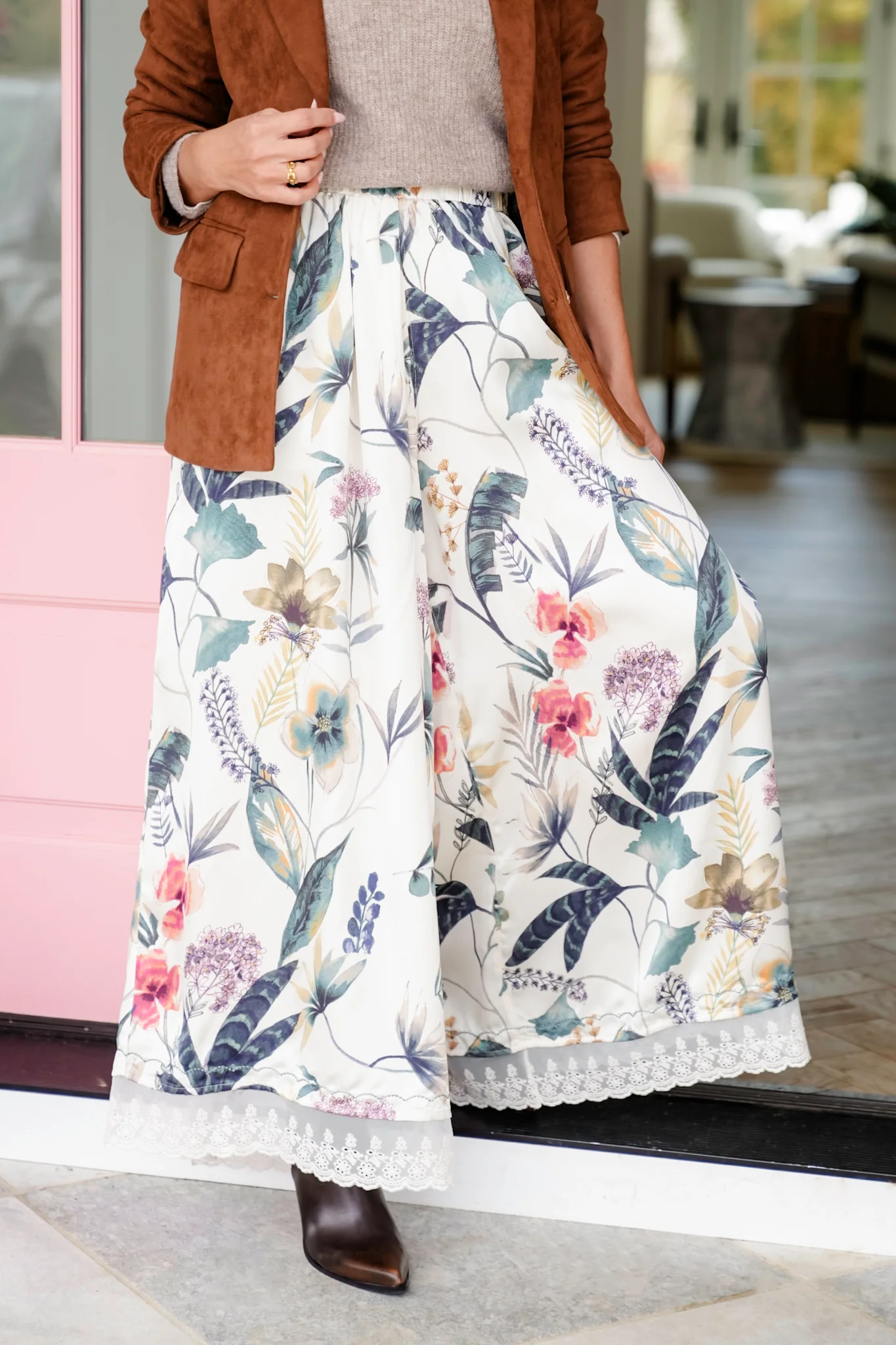 Floral Print Elastic Waist Wide Leg Pants with Lace Trim - Image 2