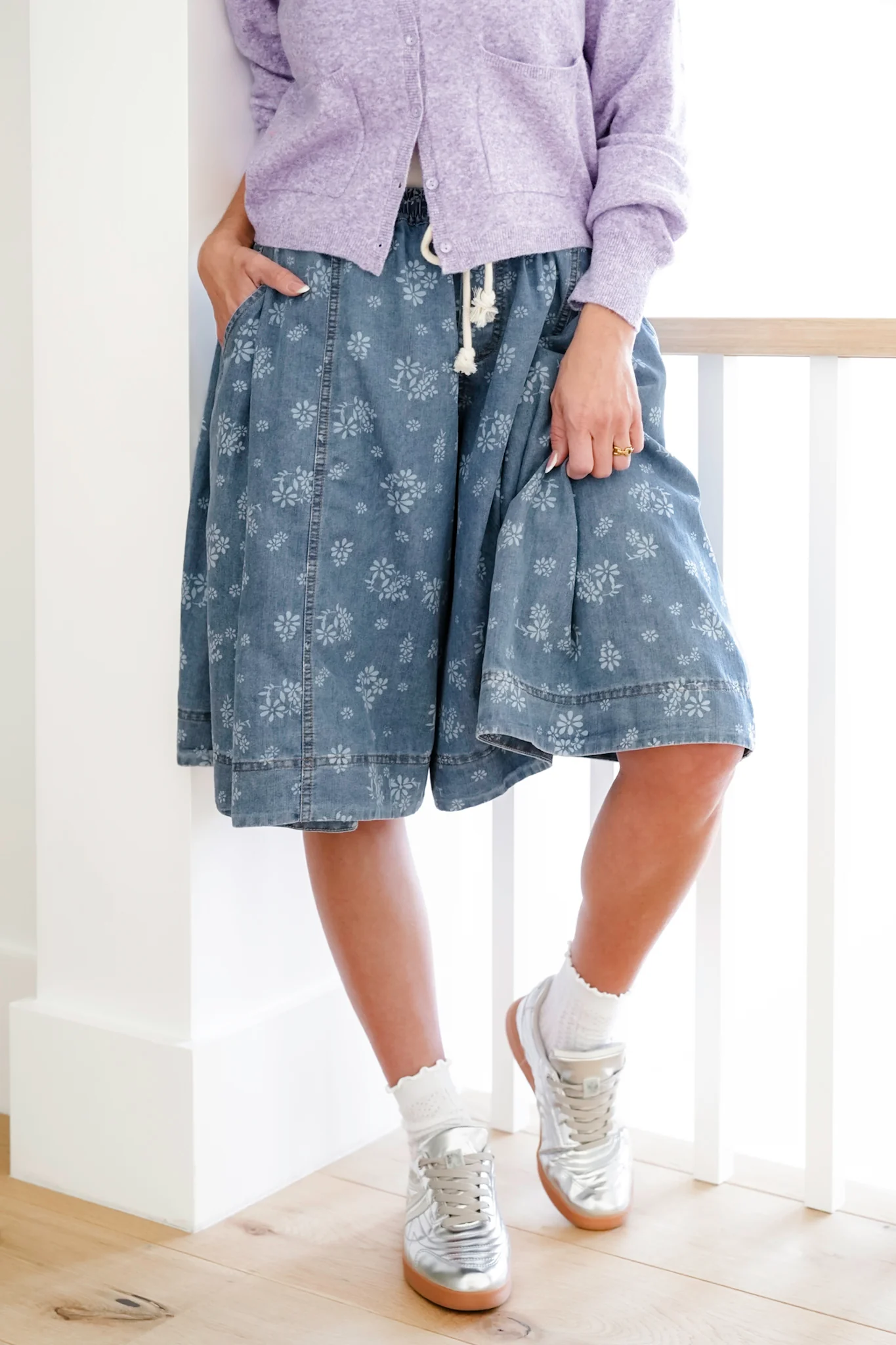 Floral Print Elastic Waist Wide Leg Shorts - Image 4