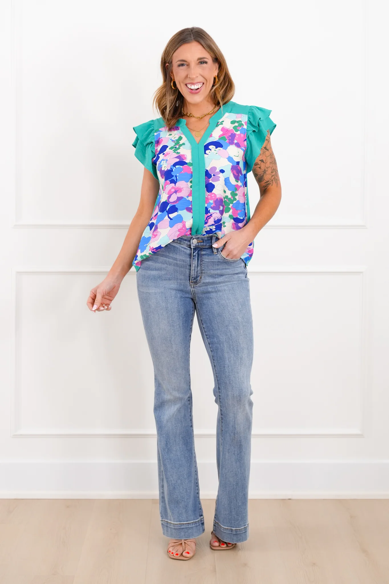 Floral Printed Short Sleeve V Neck Top - Image 5