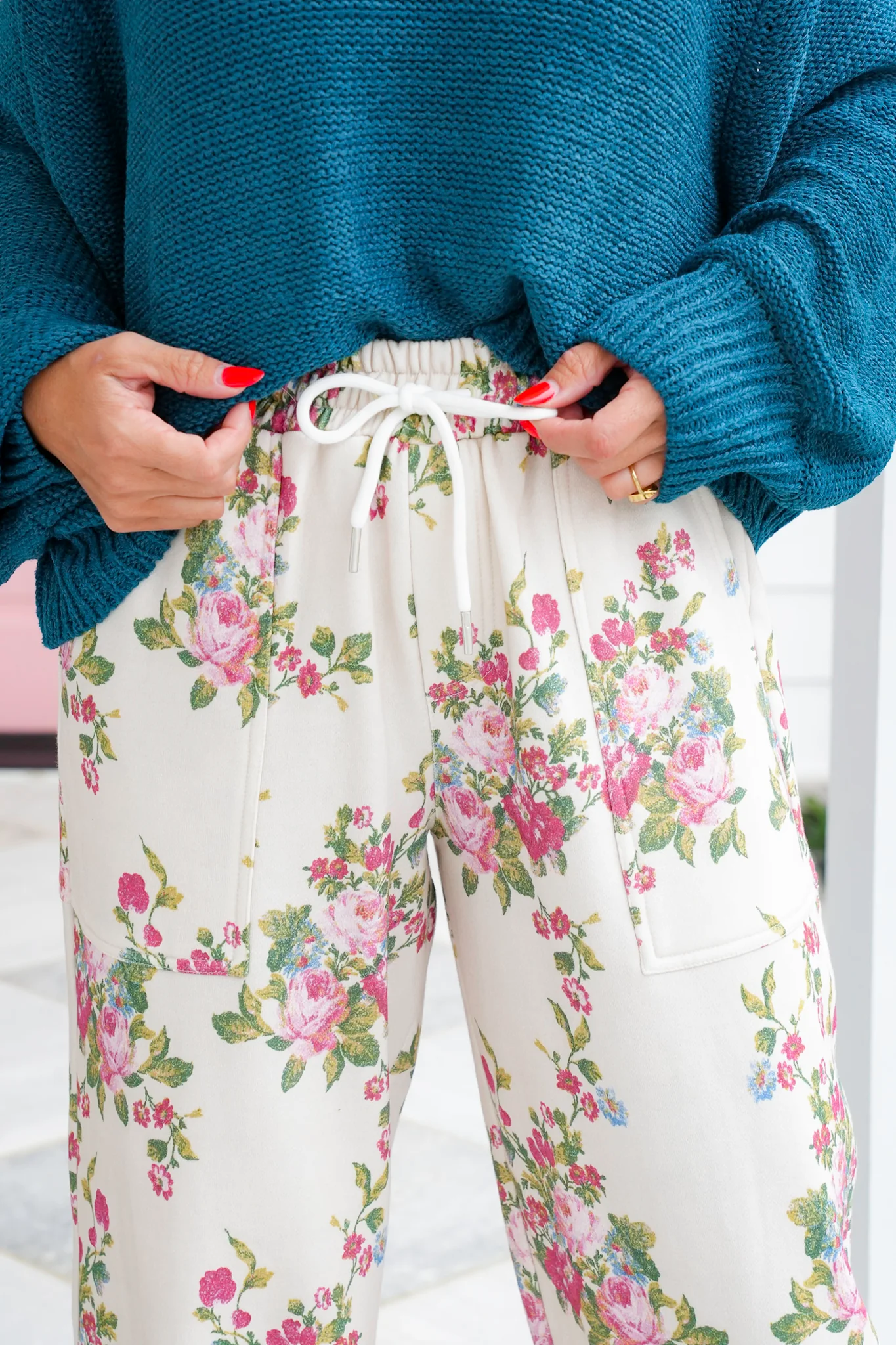 Floral Print Elastic Waist Jogger with Drawstring - Image 3