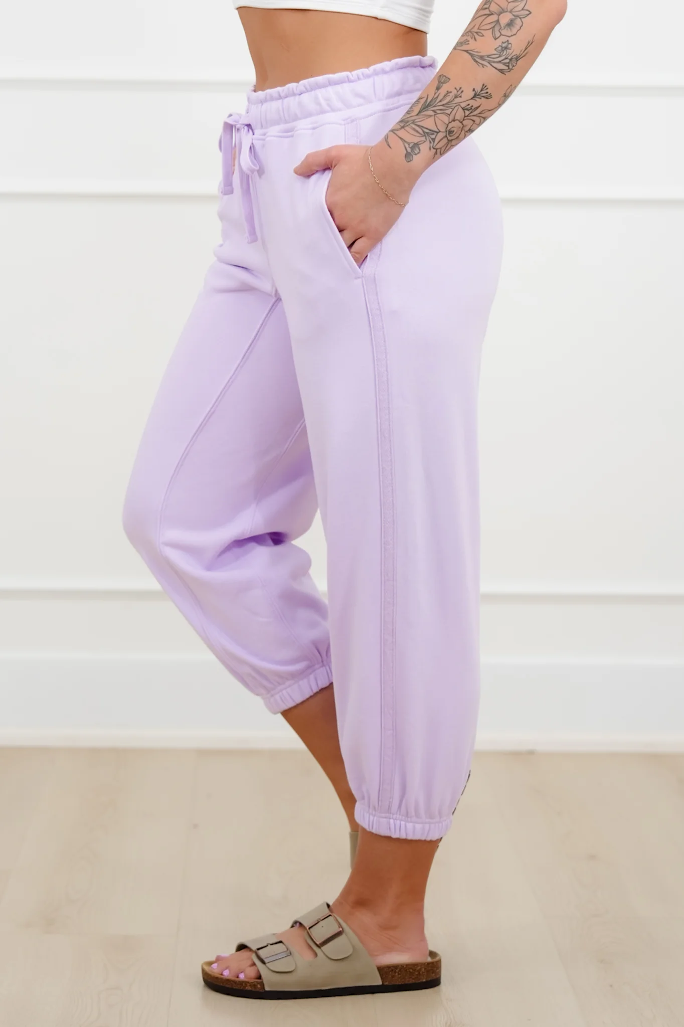 French Terry Elastic Waist Cropped Joggers - Image 8
