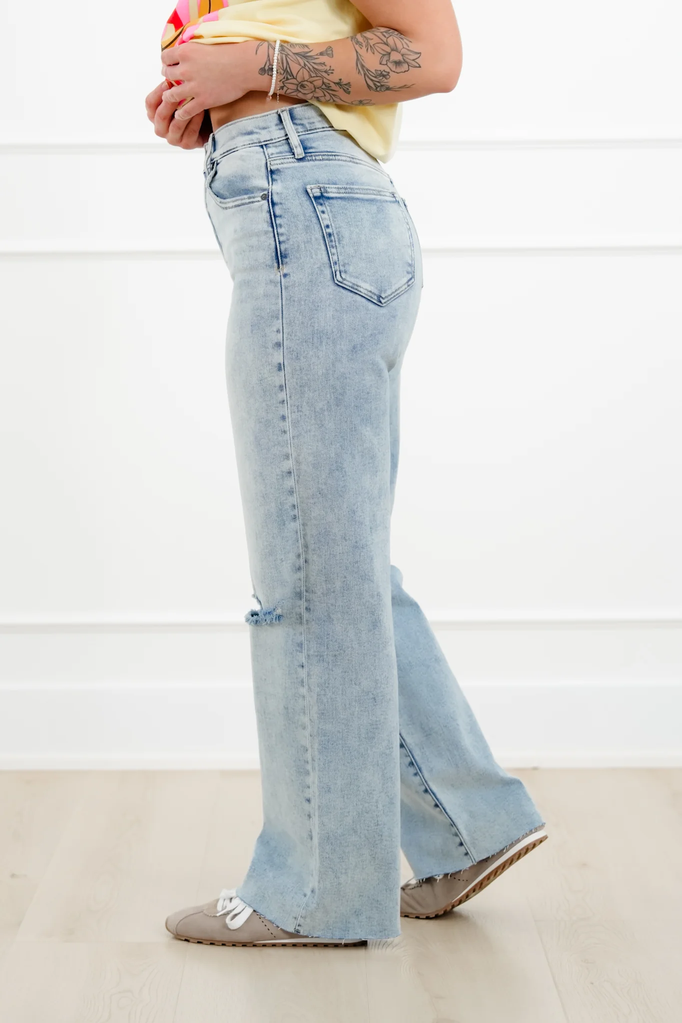 Hidden High Rise Light Wash Distressed Dad Jeans - Image 5