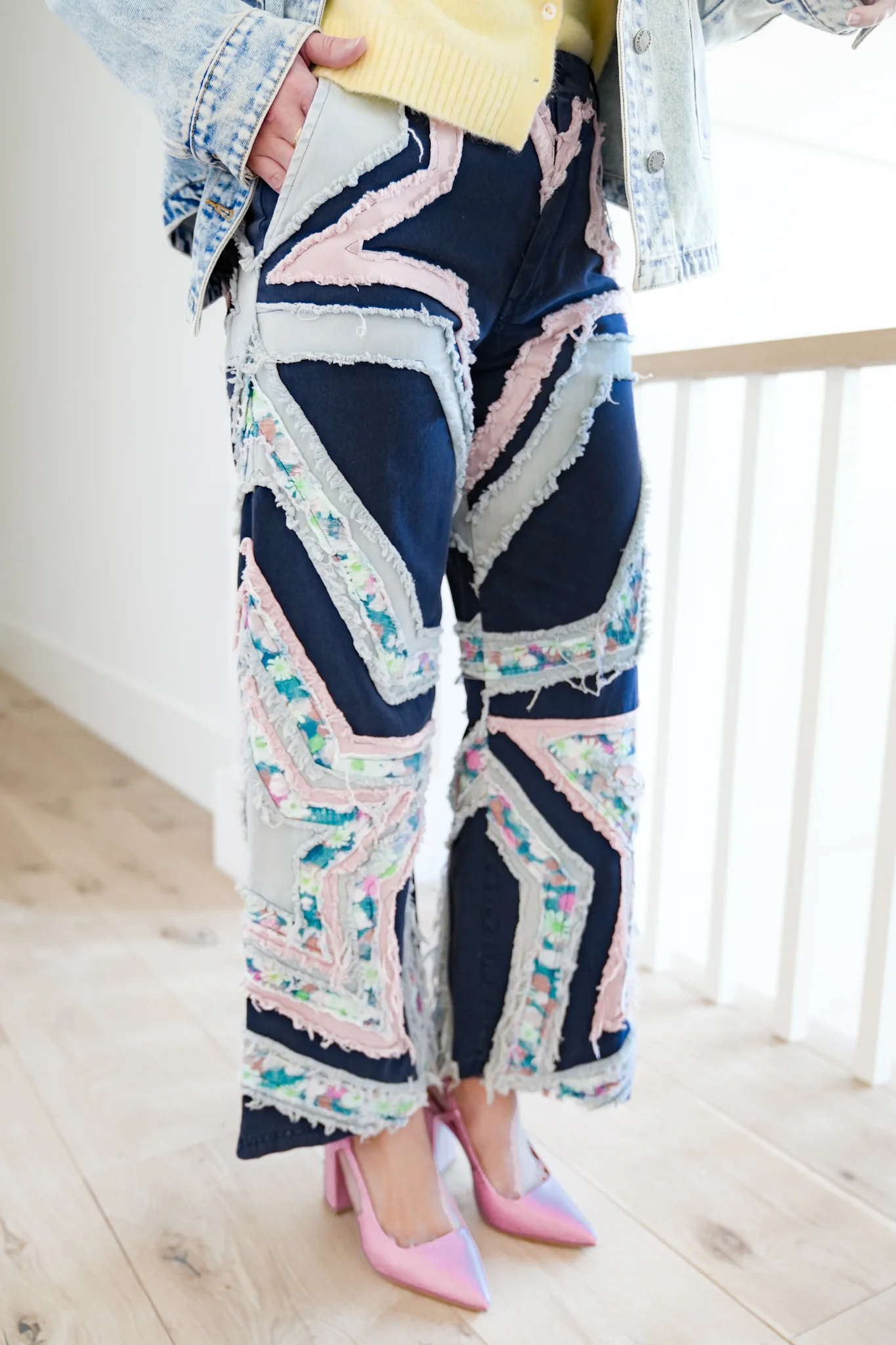 High Waist Frayed Star Patch Pants - Image 6