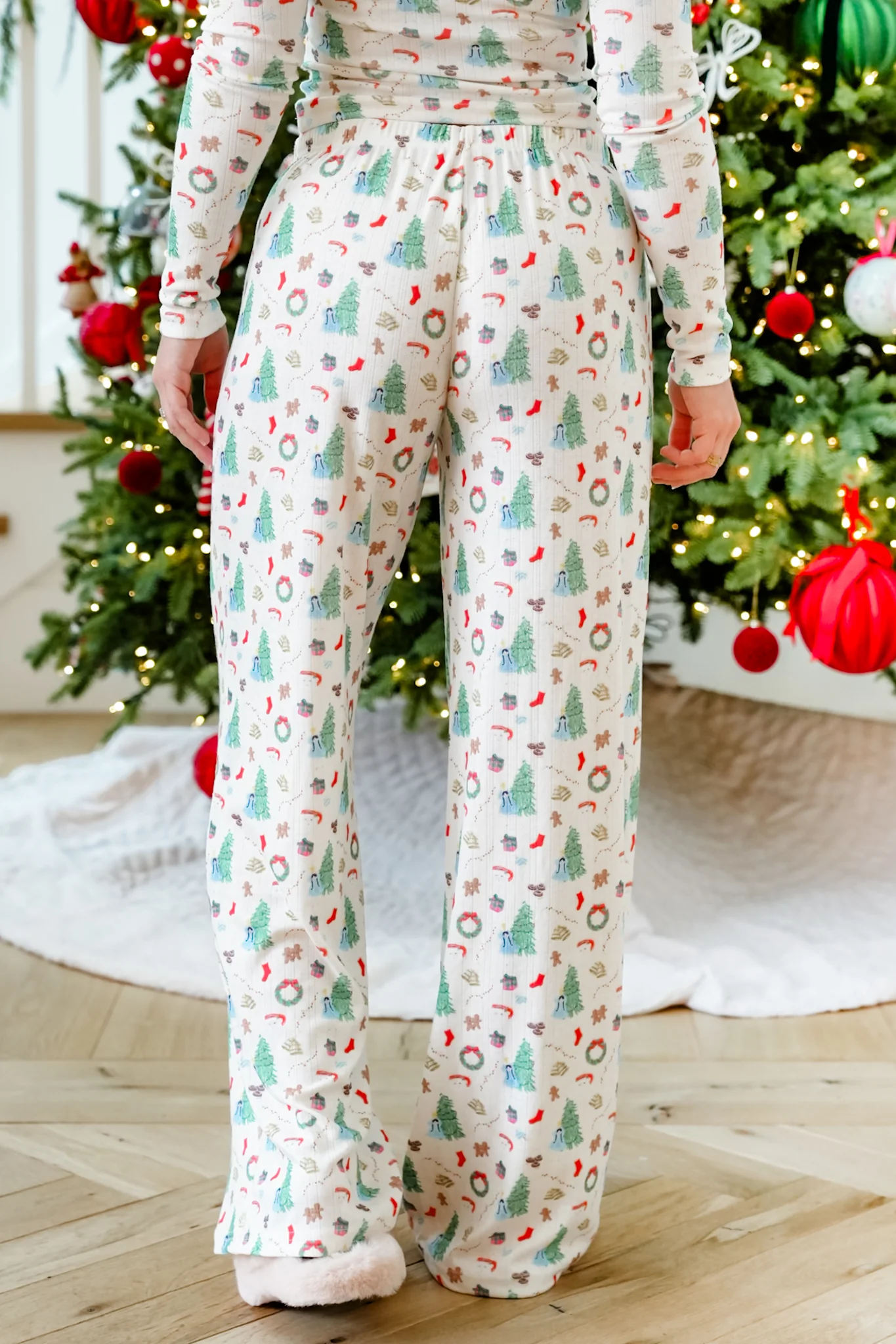 Holiday Print Ribbed Knit Lounge Pants - Image 4