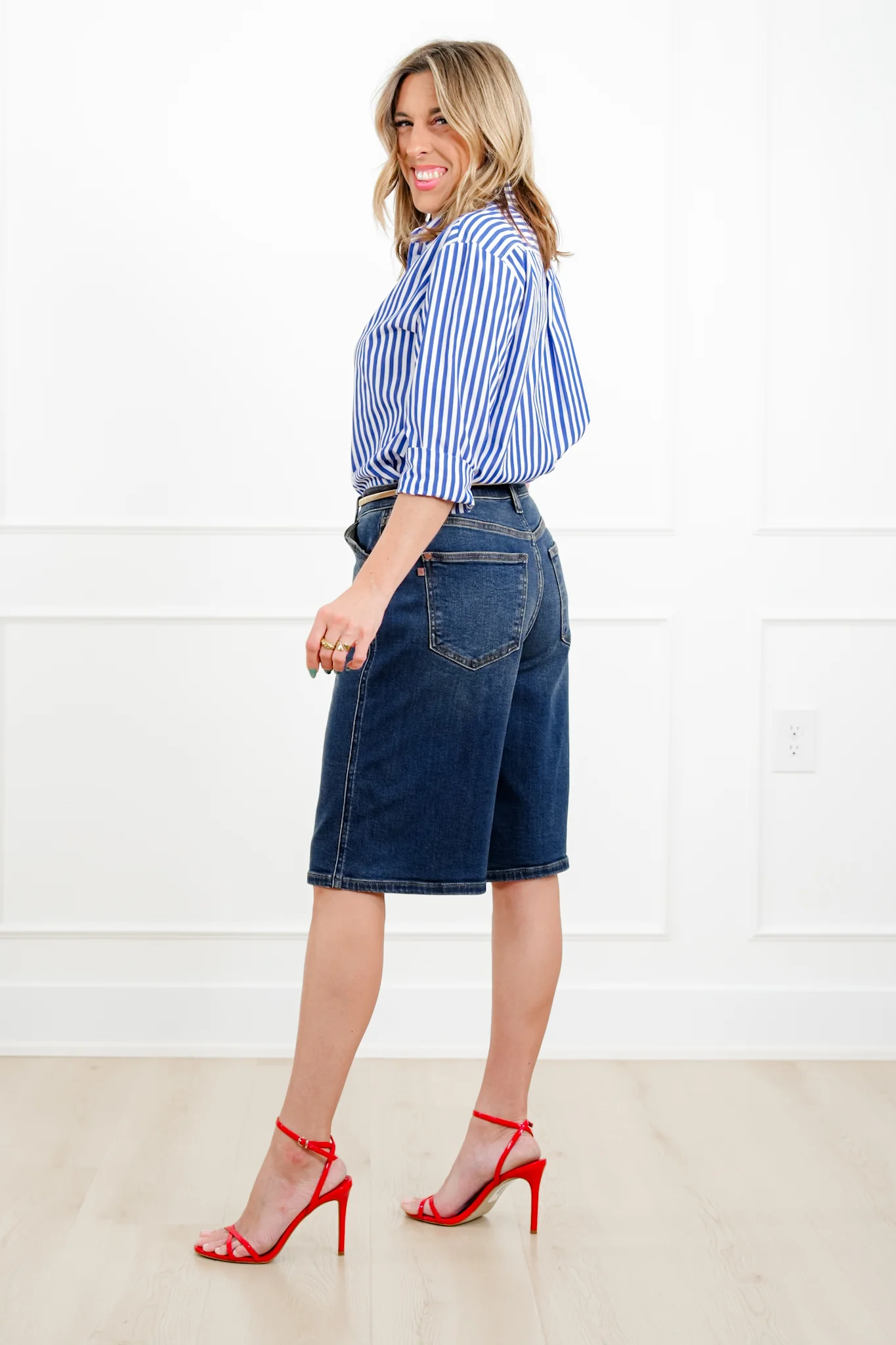 Judy Blue Dark Wash Jort - Image 5