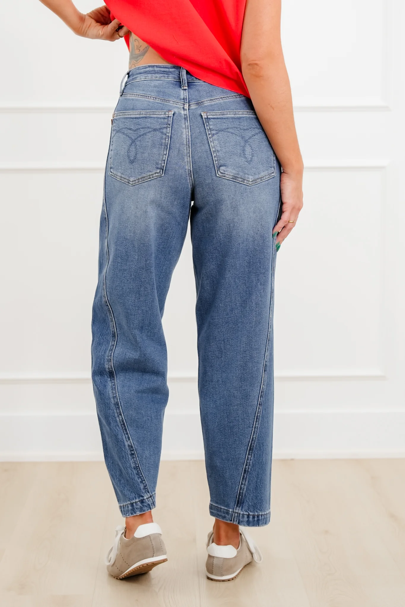 Judy Blue High Rise Medium Wash Rigid Magic Panel Barrel Jeans - Image 7