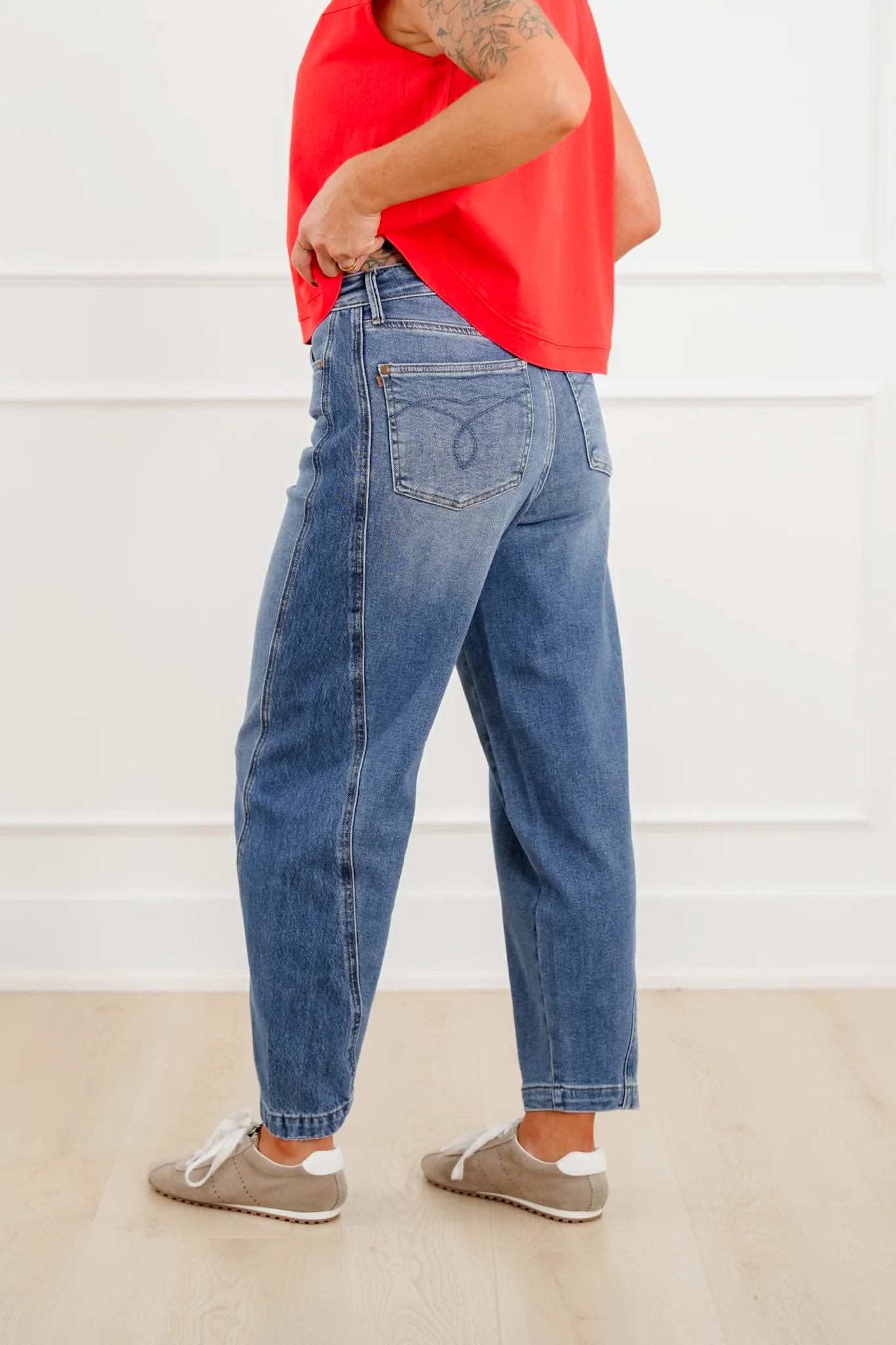 Judy Blue High Rise Medium Wash Rigid Magic Panel Barrel Jeans - Image 8