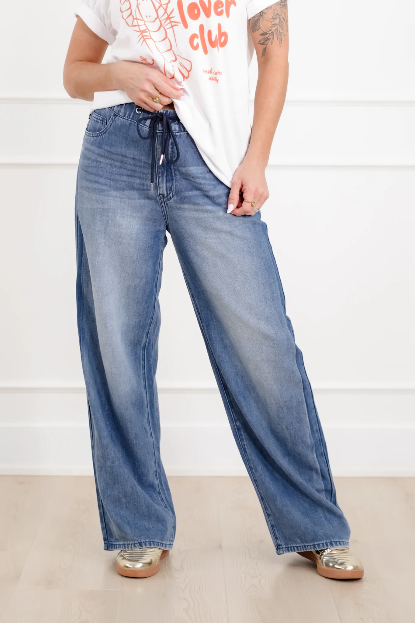 Judy Blue The Danielle High Rise Medium Wash featherweight  Wilhelmina Elastic Waistband with Side Panels - Image 5