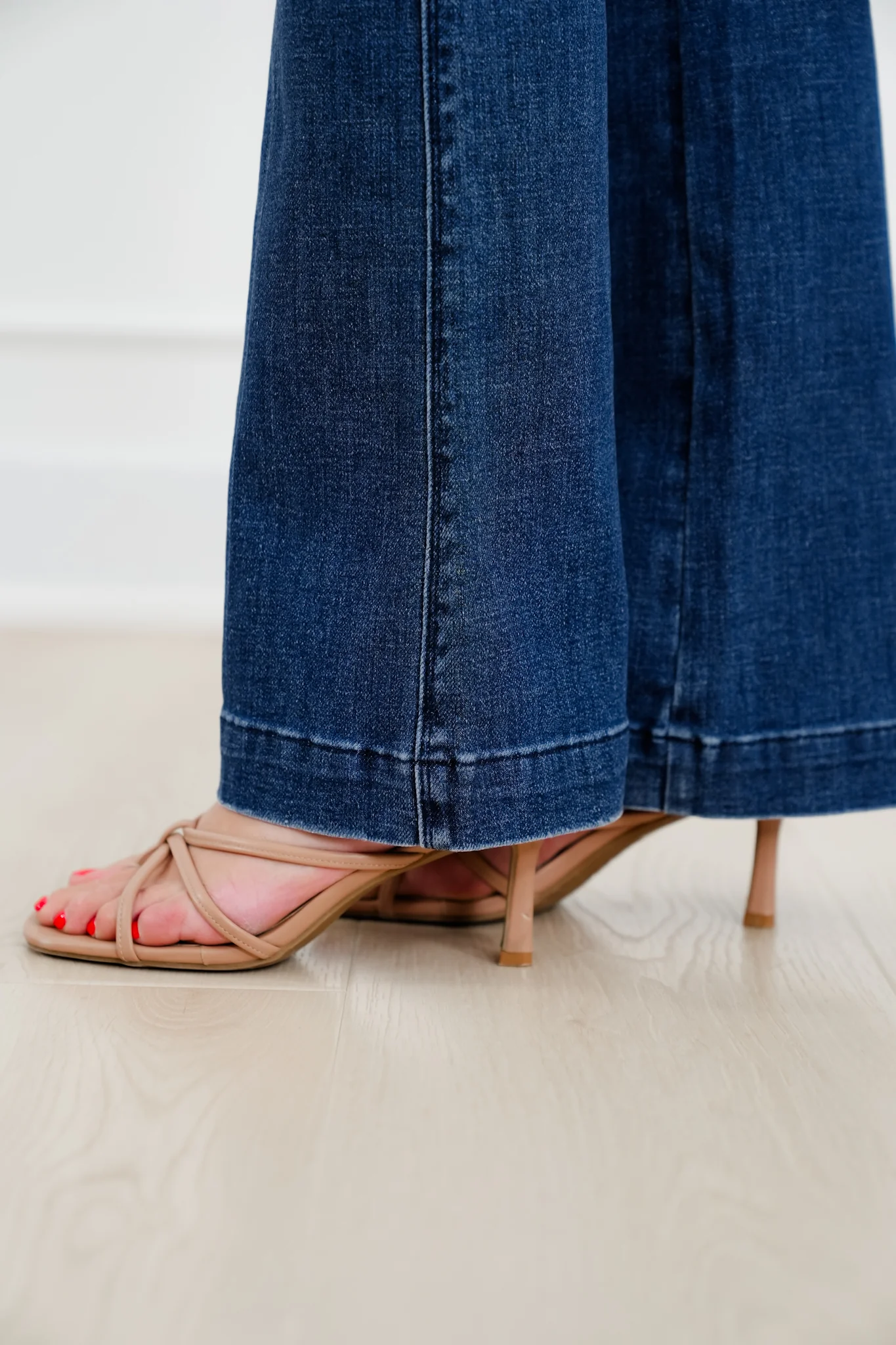 Judy Blue The Sutton Mid Rise Dark Wash Tummy Control Bootcut Trouser Jeans - Image 12