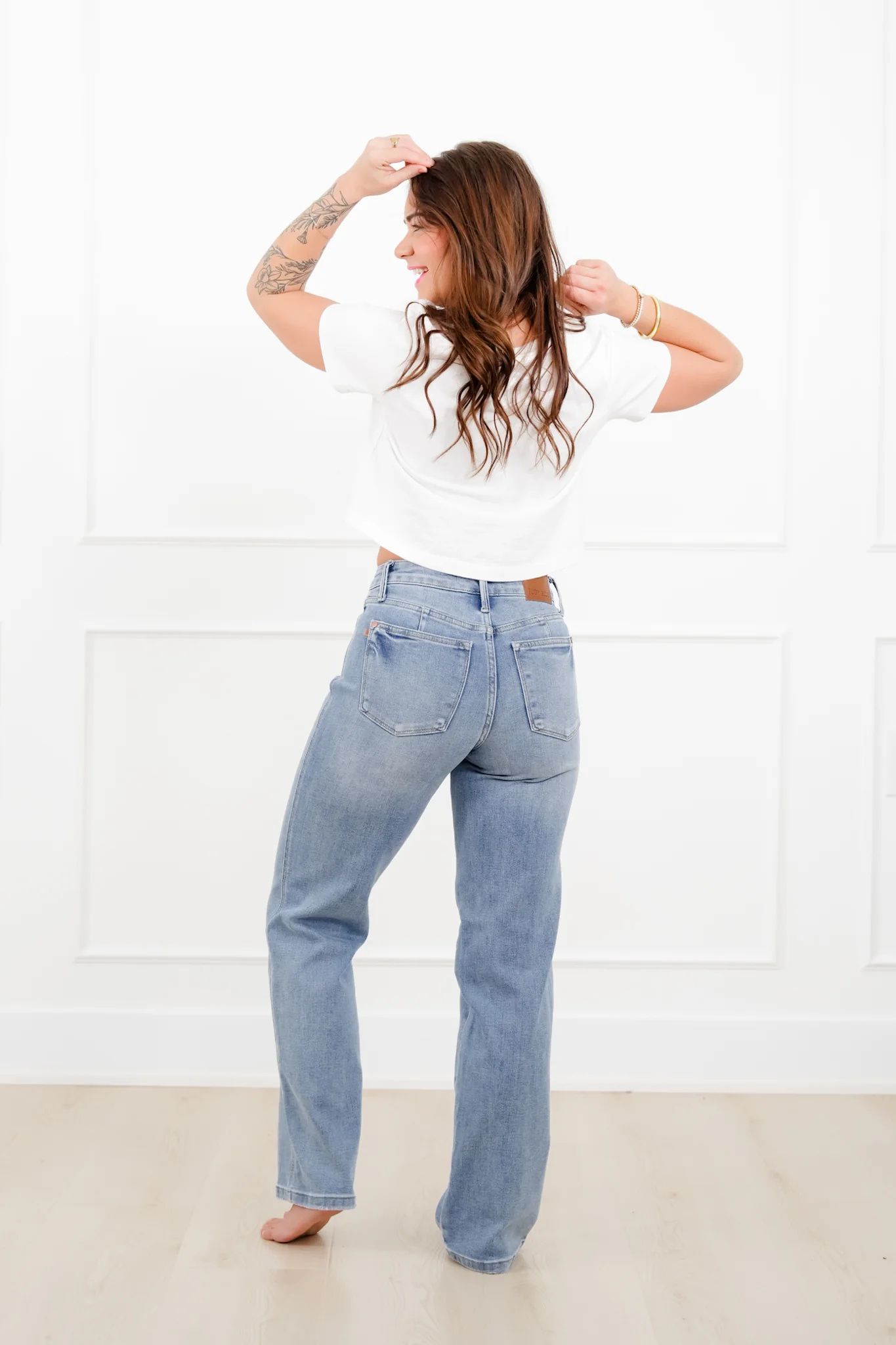 Judy Blue Petite/Reg The Karly Mid Rise Medium Vintage Wash Tummy Control Straight Leg Jeans - Image 7