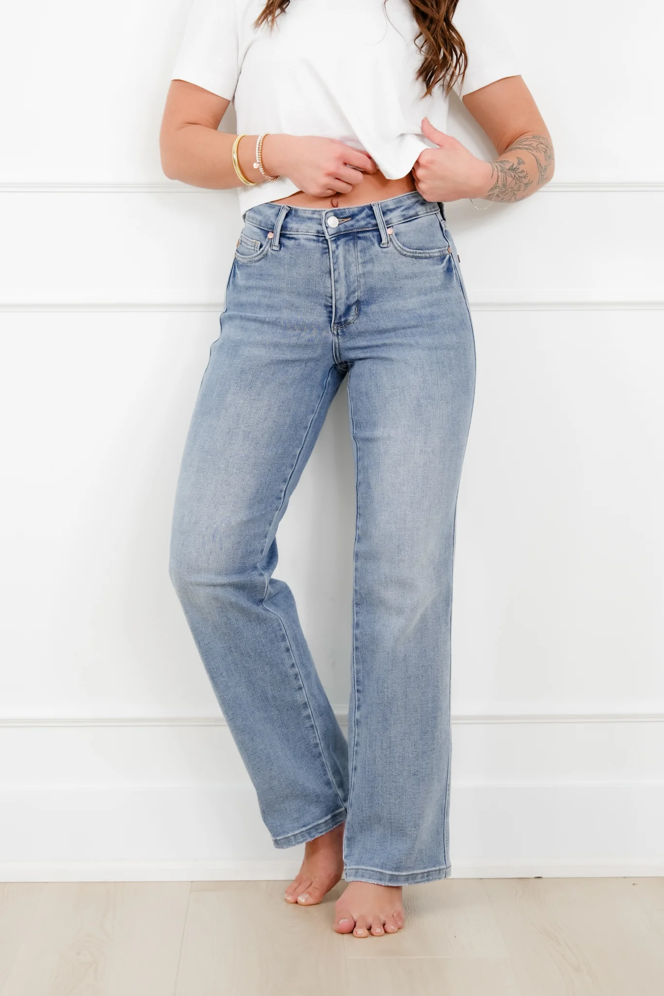 Judy Blue Petite/Reg The Karly Mid Rise Medium Vintage Wash Tummy Control Straight Leg Jeans - Image 9