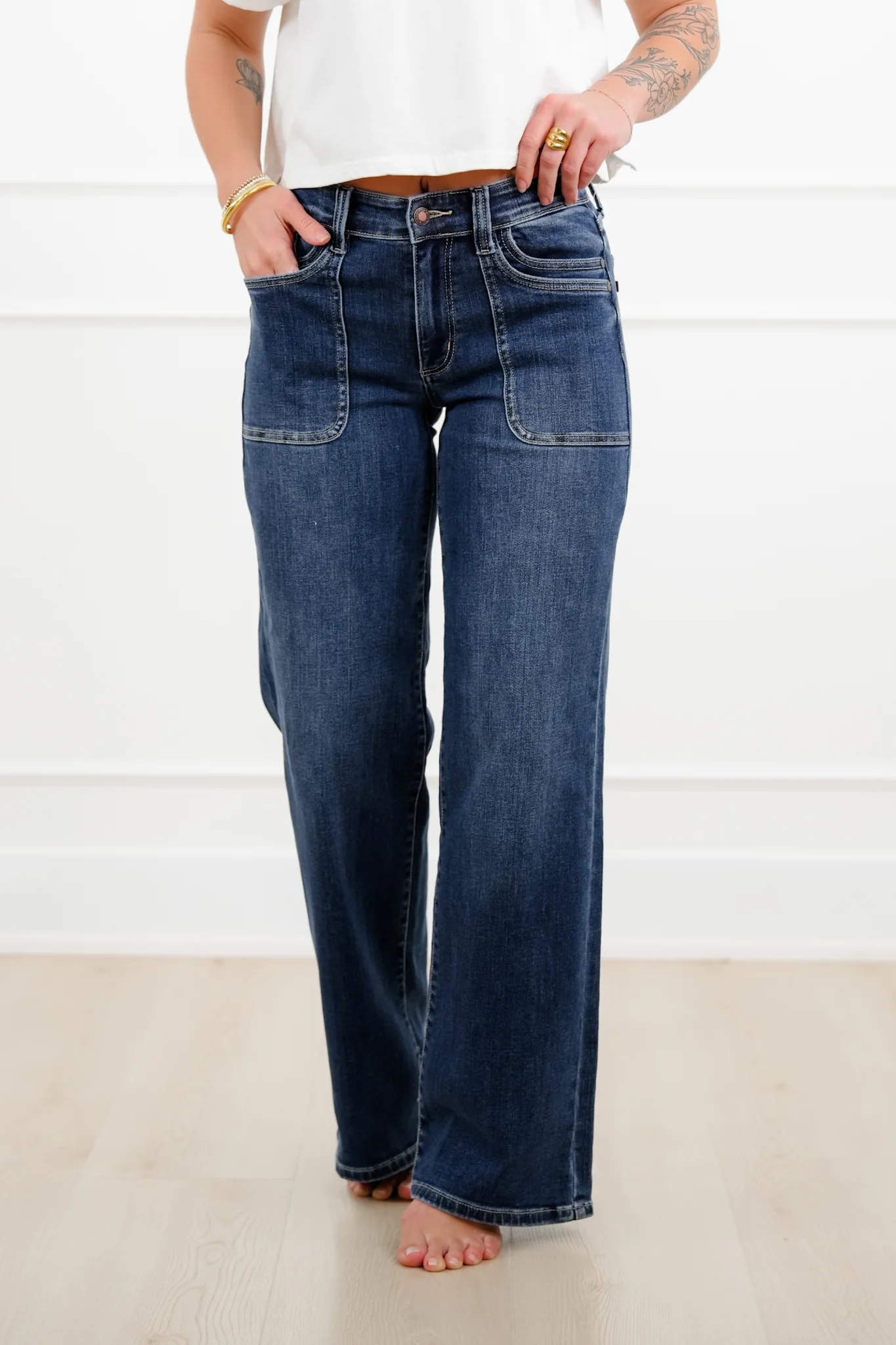 Judy Blue The Zoe Mid Rise Medium Wash 90's Straight Leg Jeans with Double Front Patch Pockets - Image 4