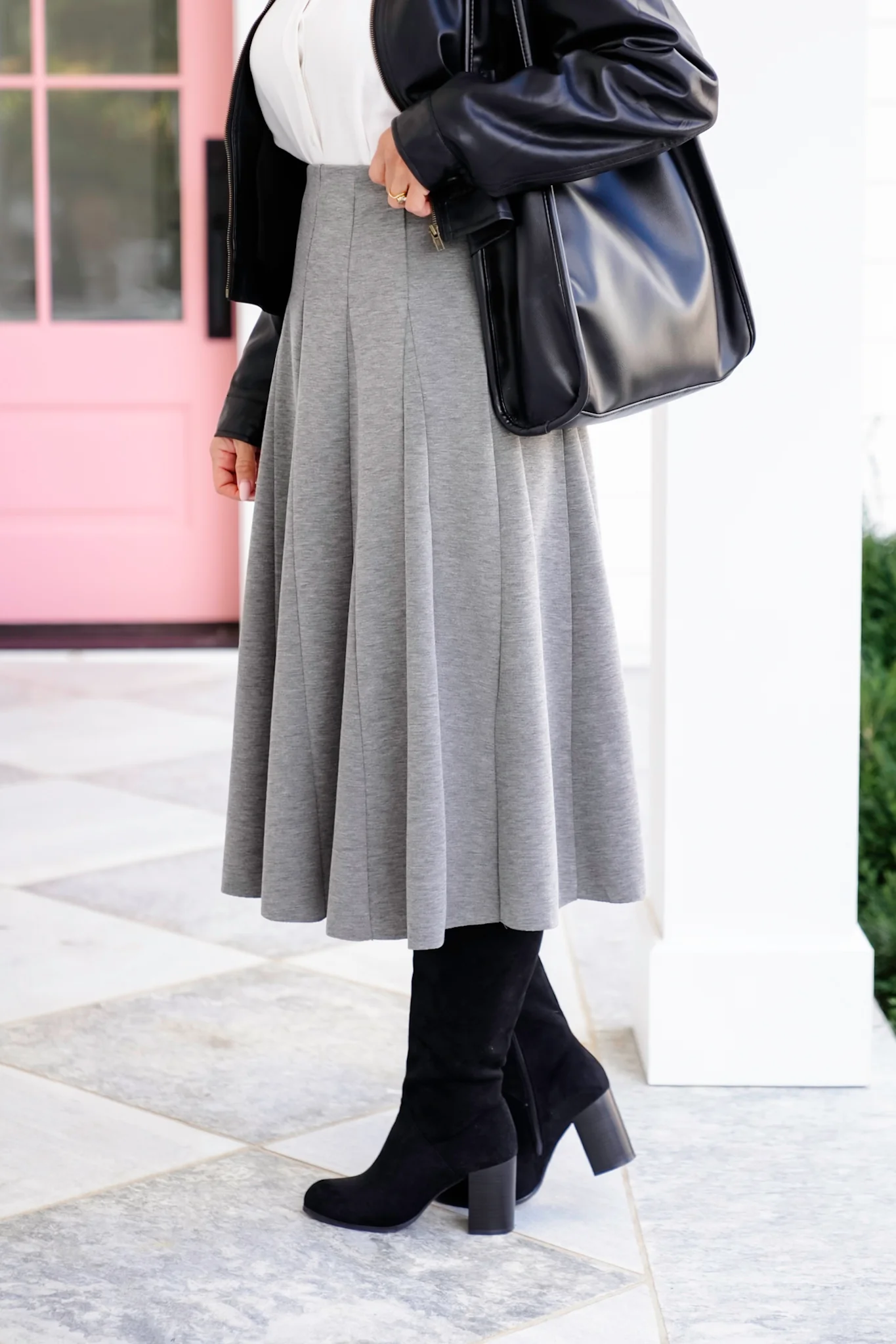 Knit Elastic Waist Pleated Midi Skirt - Image 5