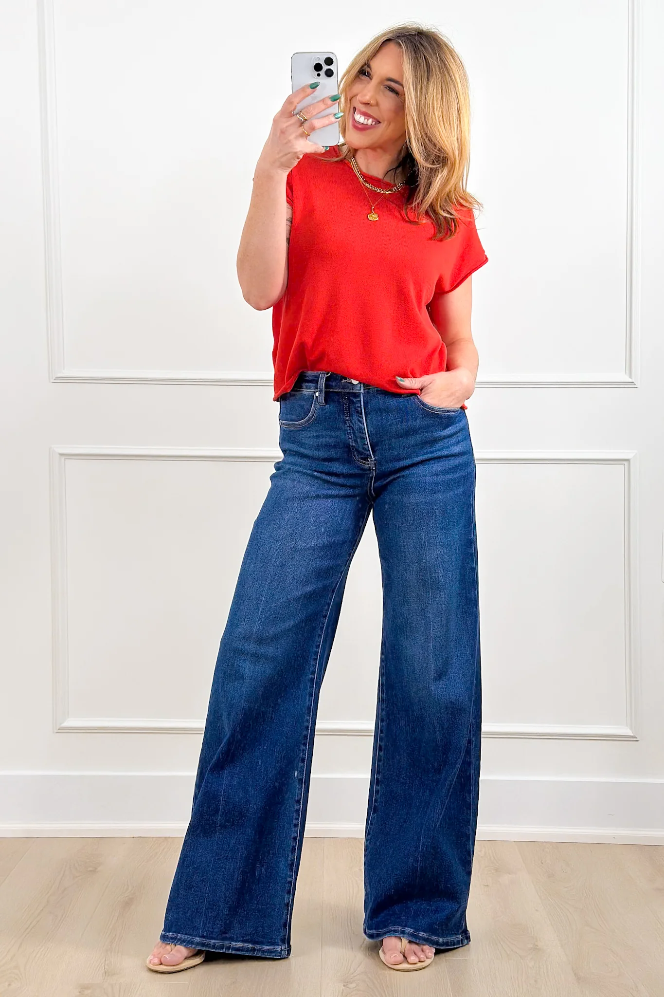 Knit Short Sleeve Top With Rolled Hem - Image 4
