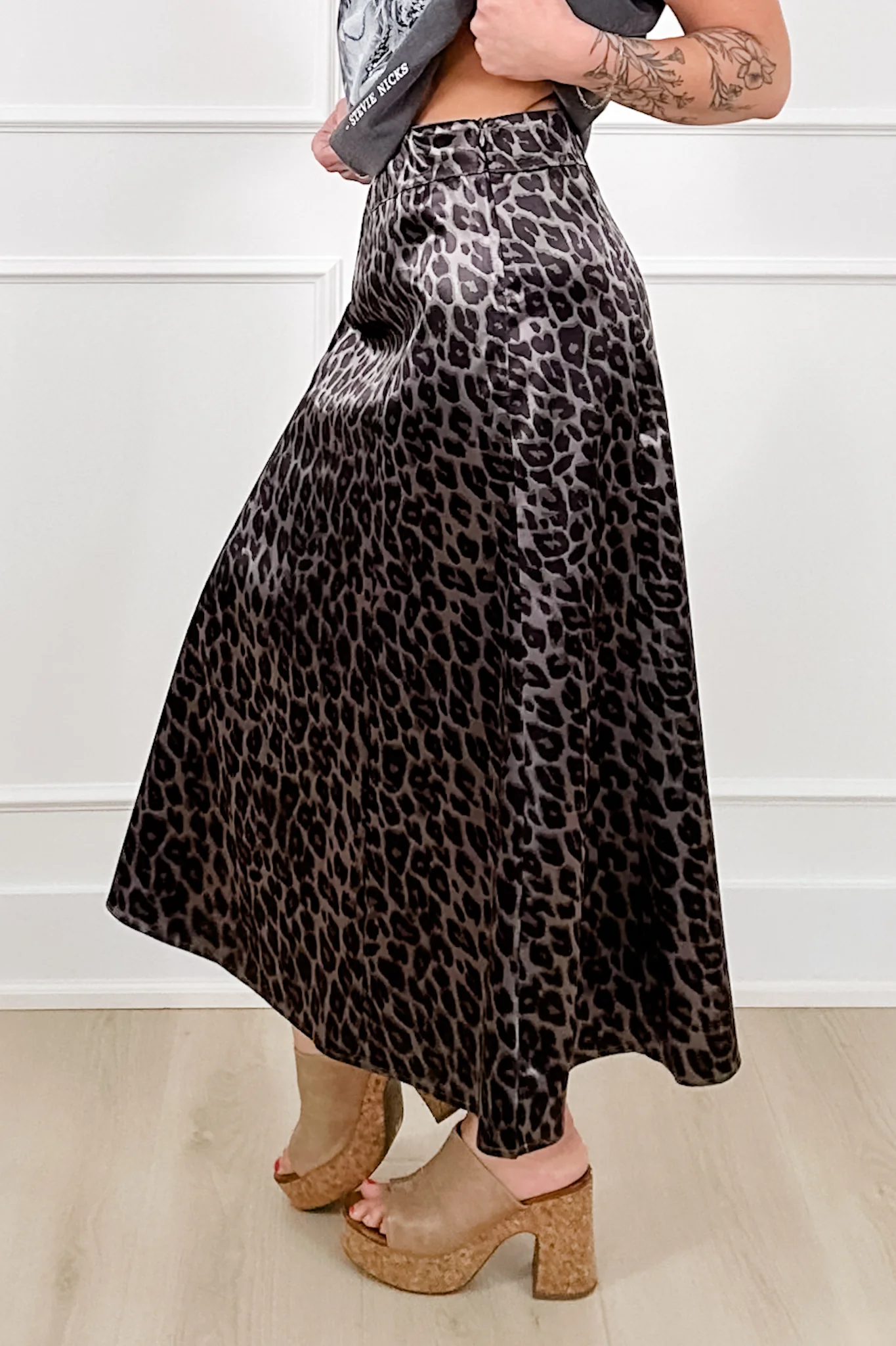 Leopard Print Satin Elastic Waist Midi Skirt - Image 3