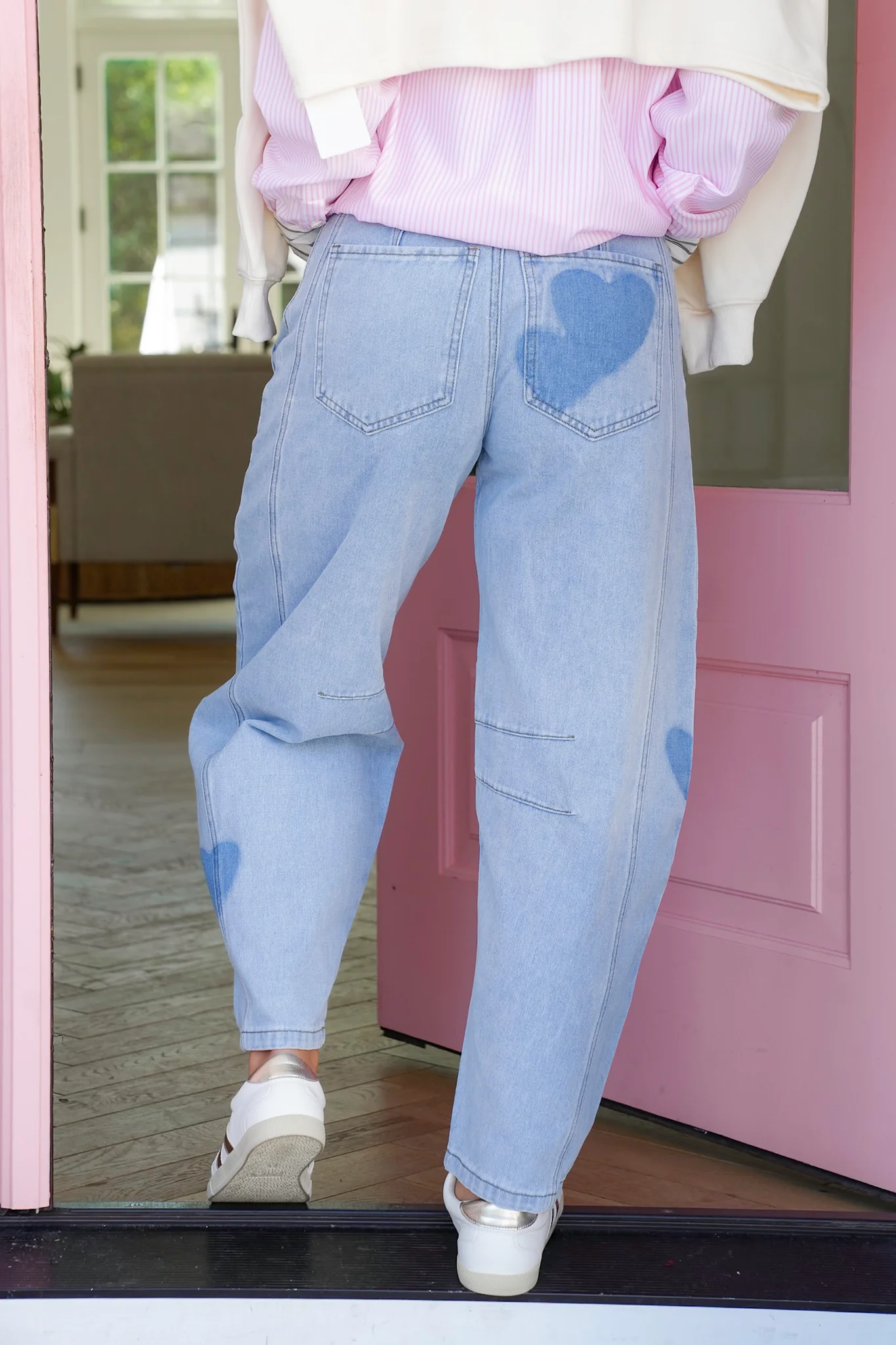 Light Wash Barrel Jeans with Hearts - Image 6