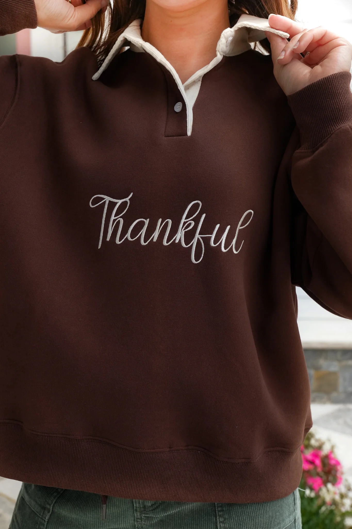 Long Sleeve Embroidered "Thankful" Collared Sweatshirt - Image 10