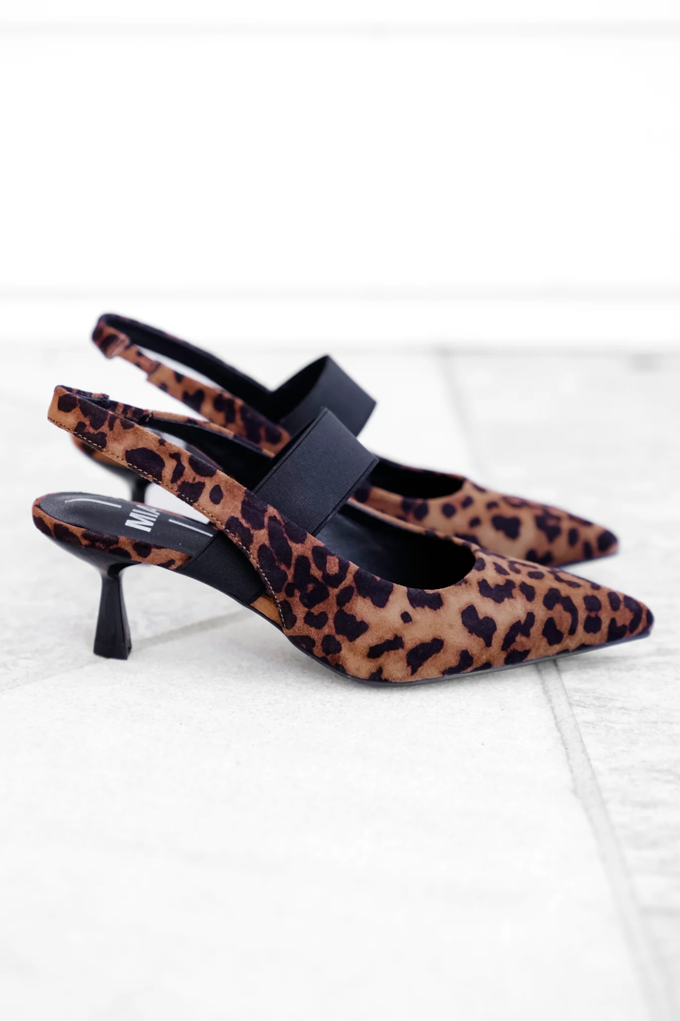 MIA Chic Pointed Animal Print Toe Elastic Band Heel - Image 3