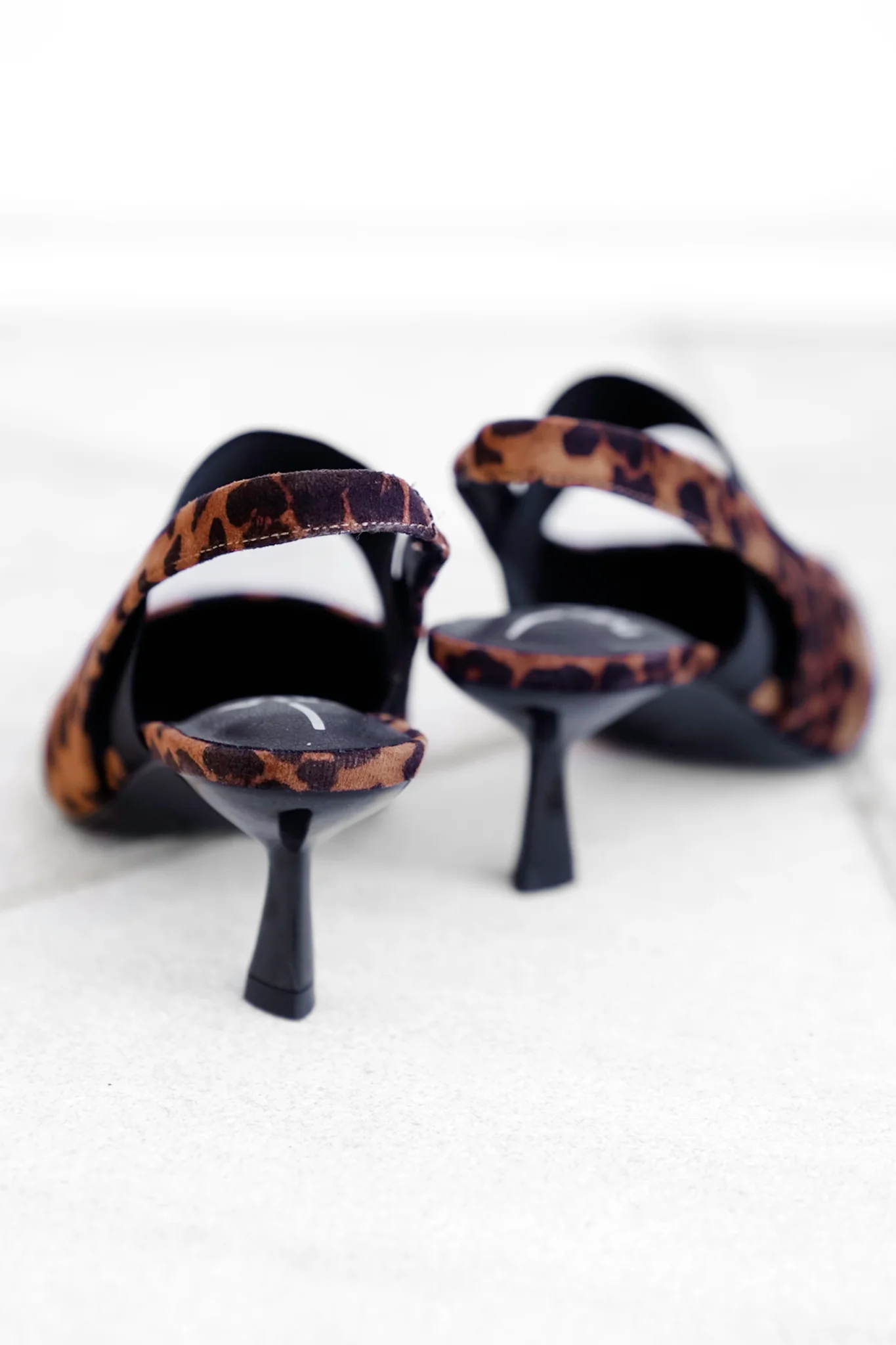 MIA Chic Pointed Animal Print Toe Elastic Band Heel - Image 4