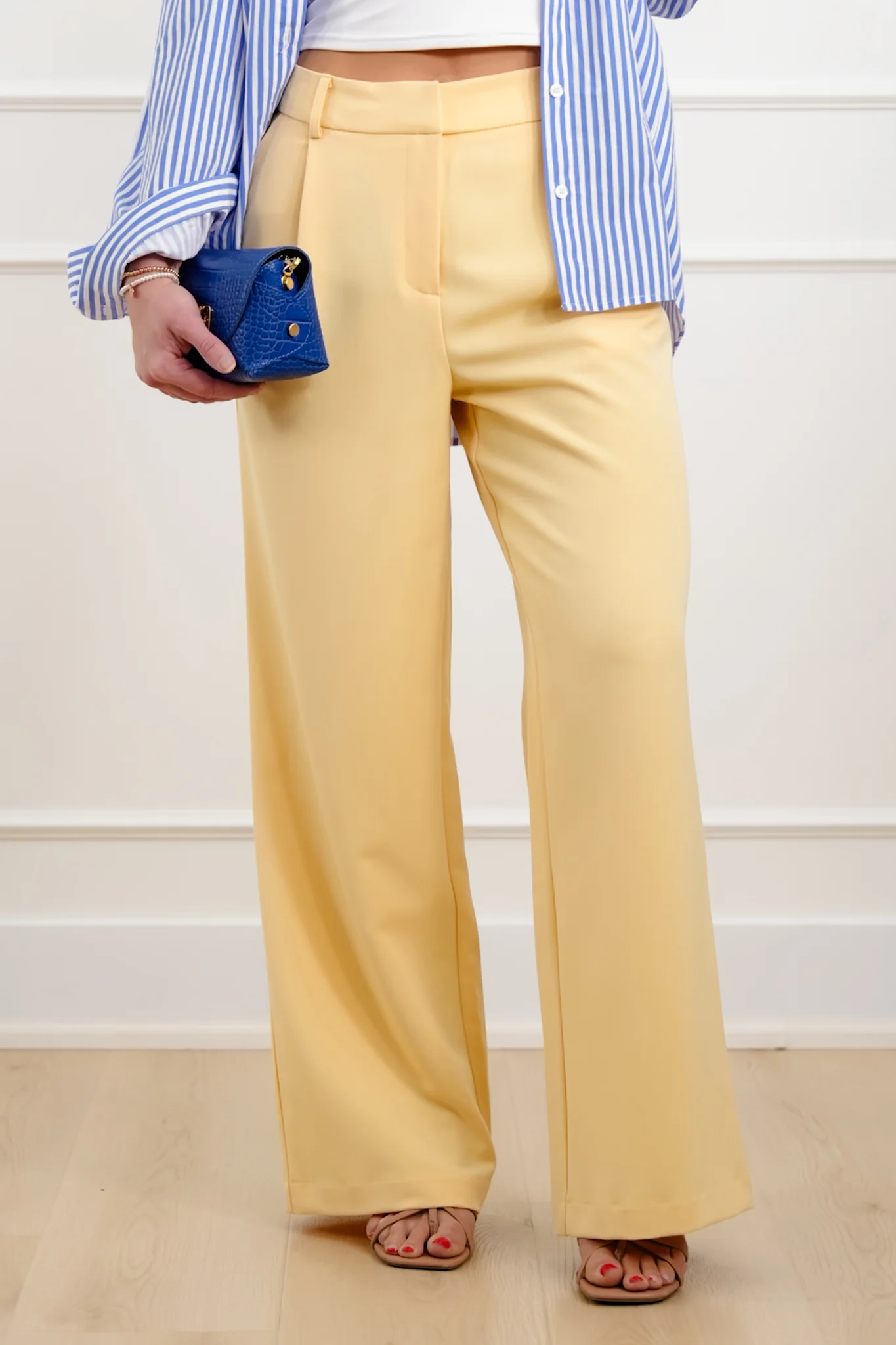 Pin Tucked Straight Leg Solid Knit Pants
