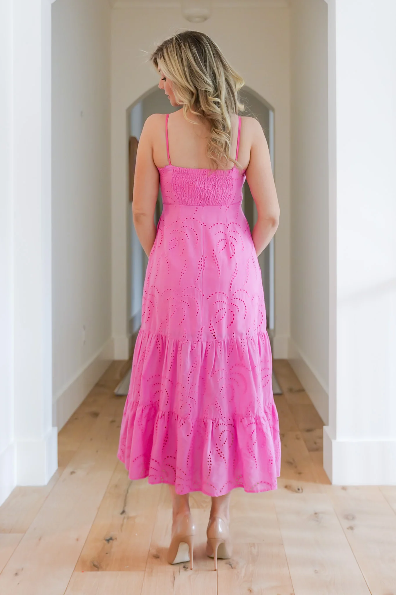 Pink Eyelet Sleeveless Tiered Dress with Side Pockets - Image 3