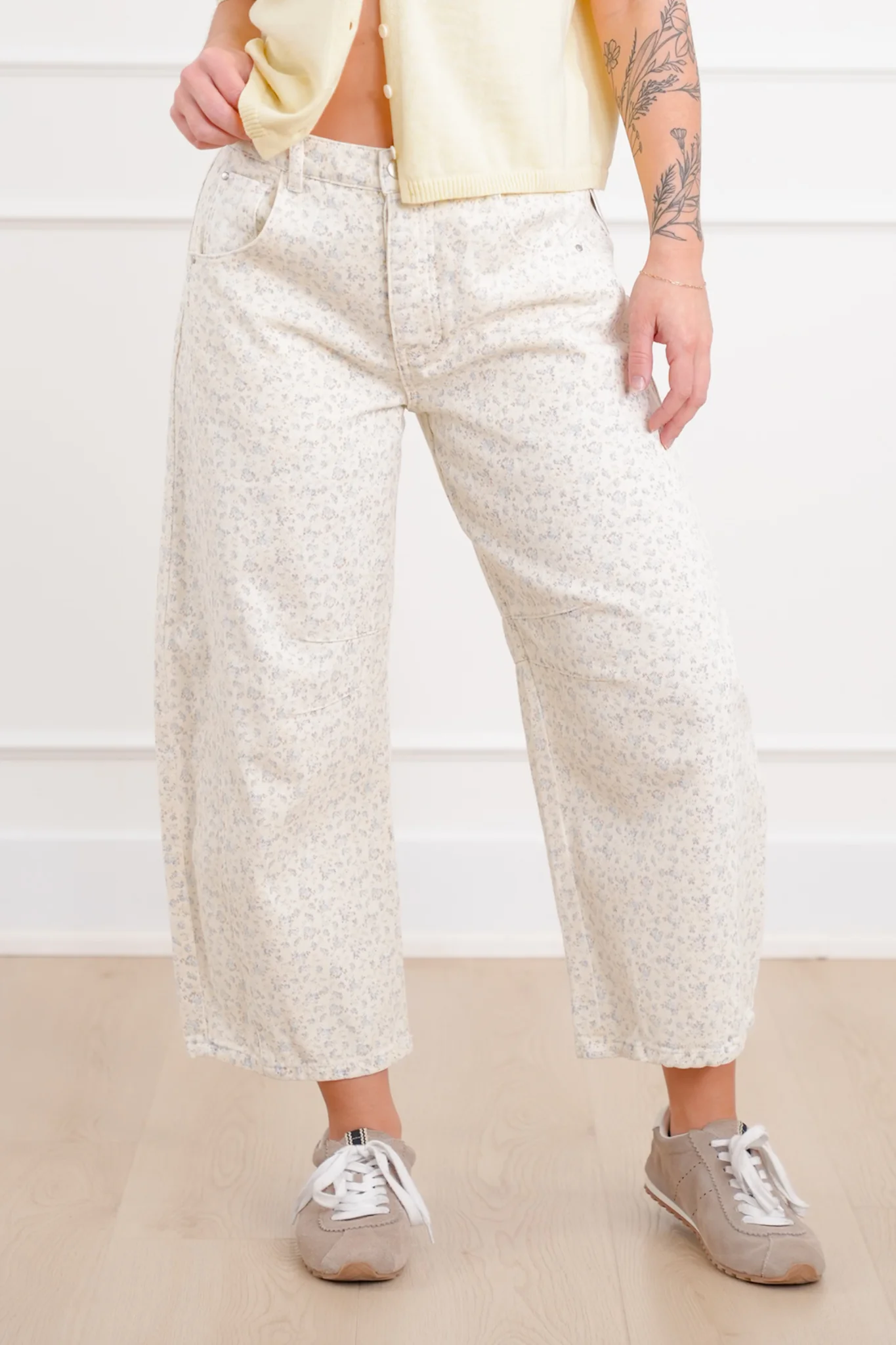 Plus/Reg Blue Floral Print Button Fly Barrel Pants - Image 5