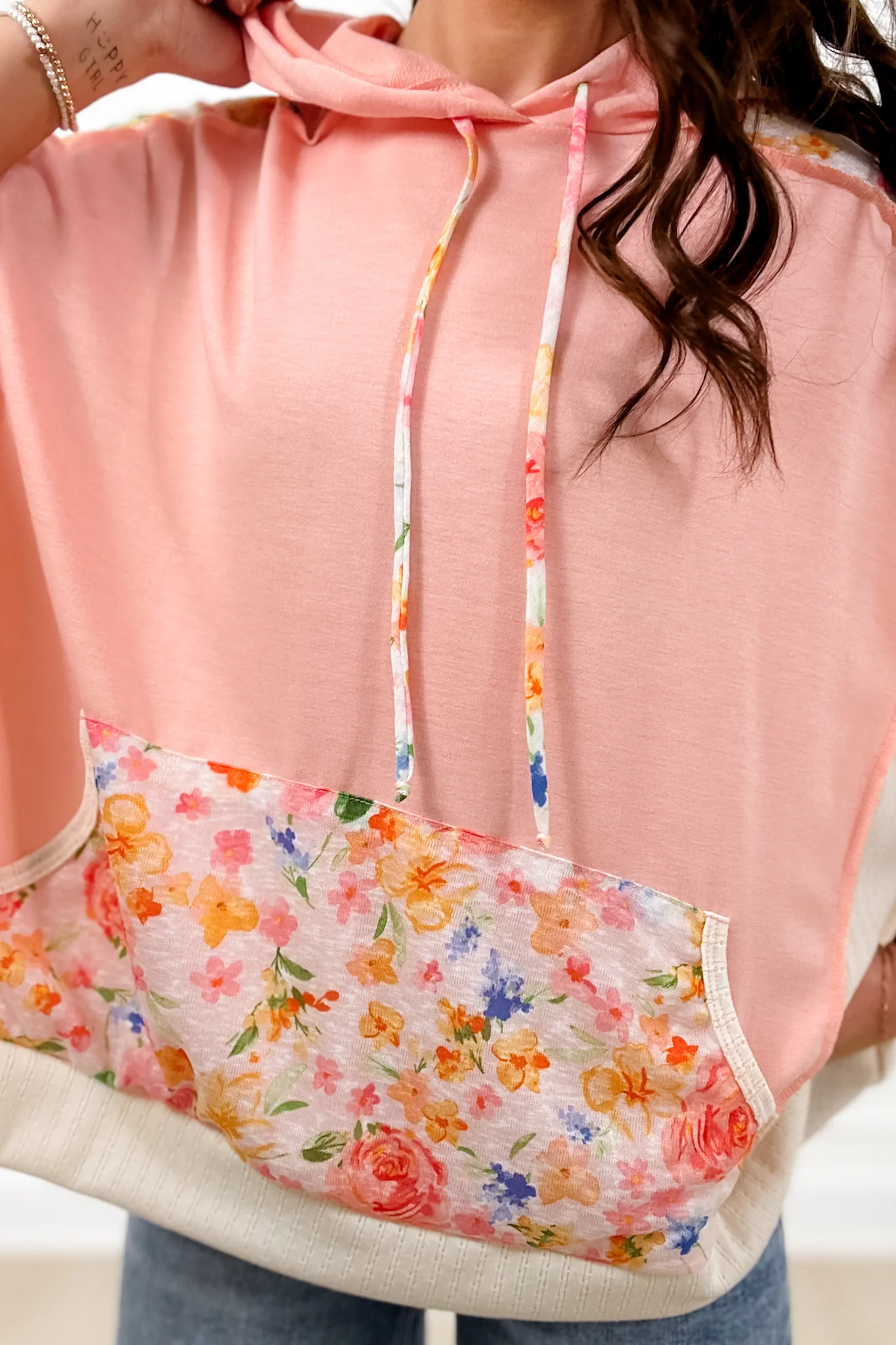 Plus/Reg Color Block Floral Short Sleeve Hoodie Top - Image 3