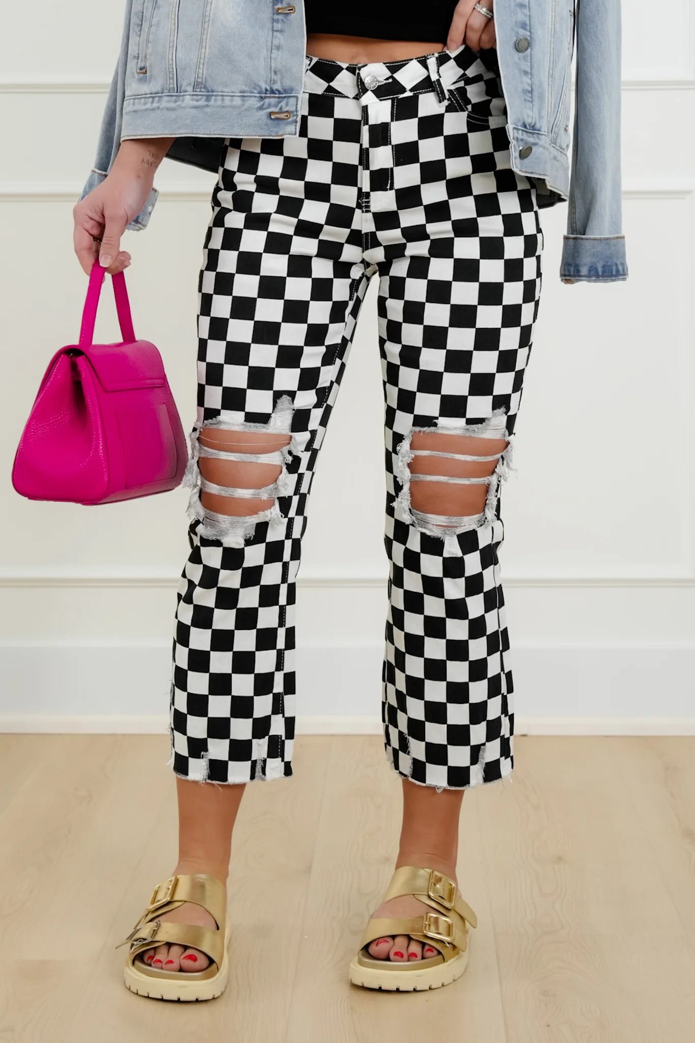 Plus/Reg Distressed Checkered Cropped Jeans - Image 5