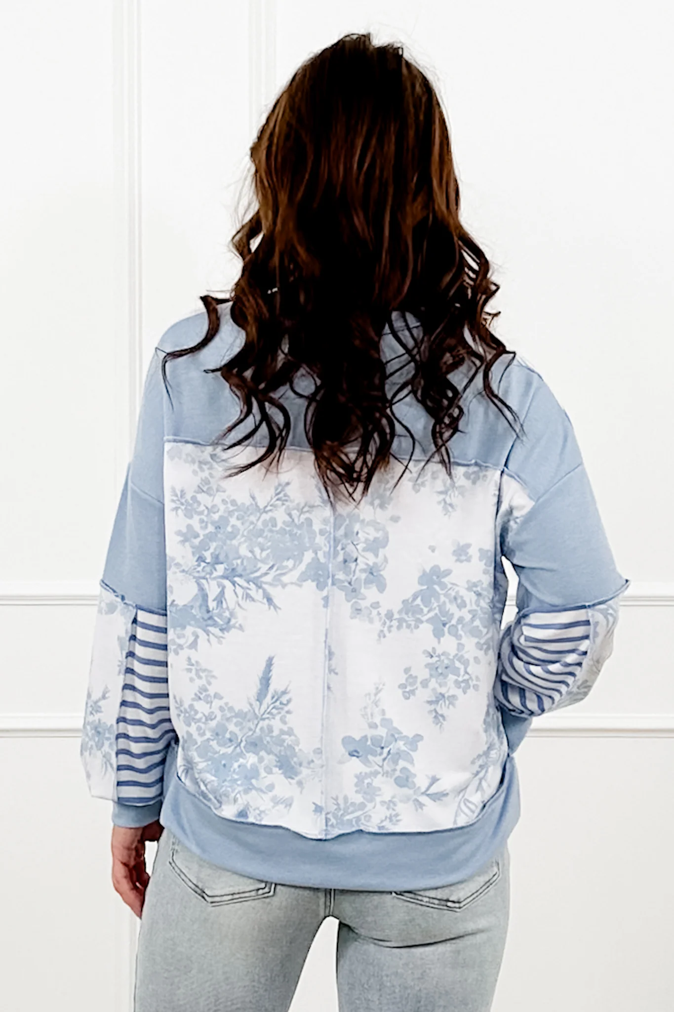 Plus/Reg Floral and Striped Color Block Long Sleeve V Neck Top - Image 5