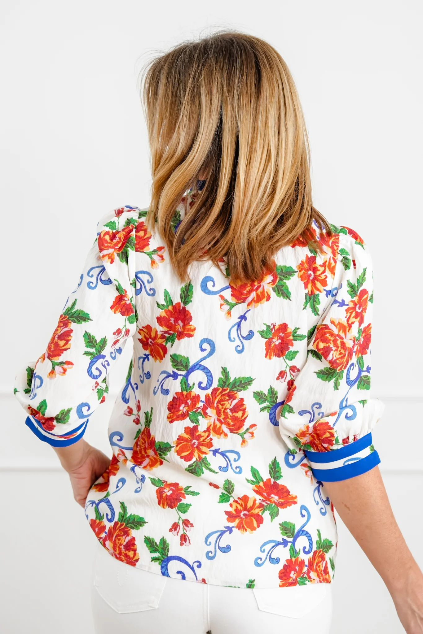 Plus/Reg Floral Baroque Print Top with Contrast Trim - Image 4