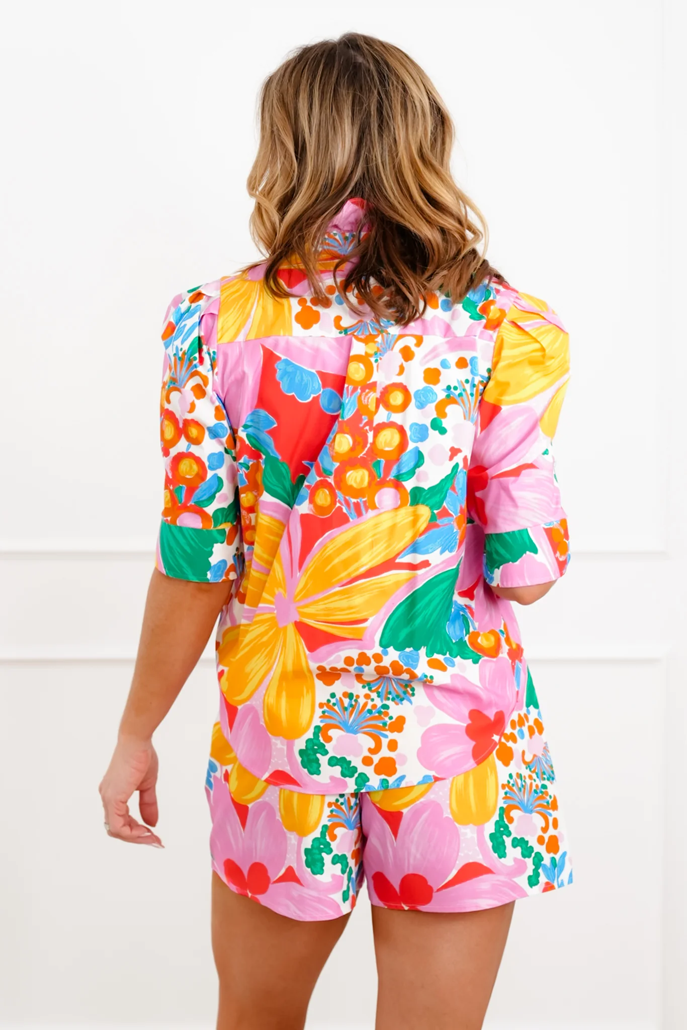 Plus/Reg Floral Short Sleeve Ruffle Collar Button Down Top - Image 4