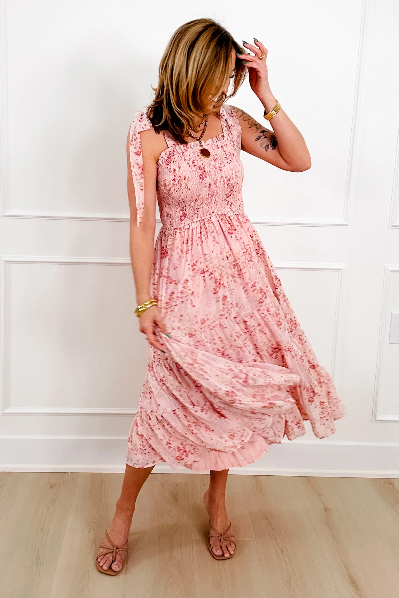 Plus/Reg Floral Sleeveless Smocked Bodice Tiered Midi Dress - Image 2