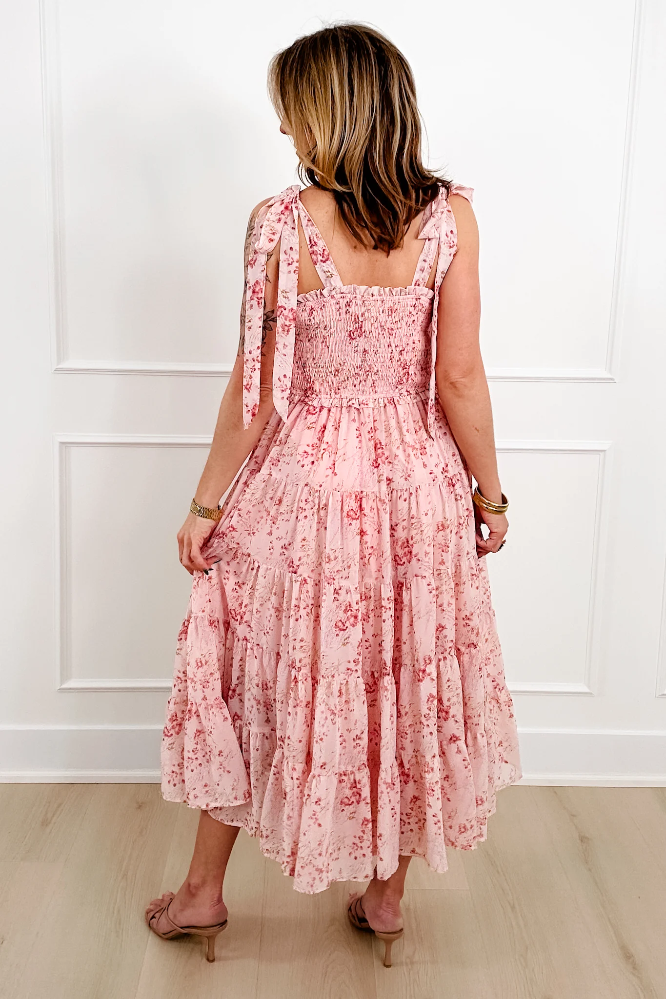Plus/Reg Floral Sleeveless Smocked Bodice Tiered Midi Dress - Image 4