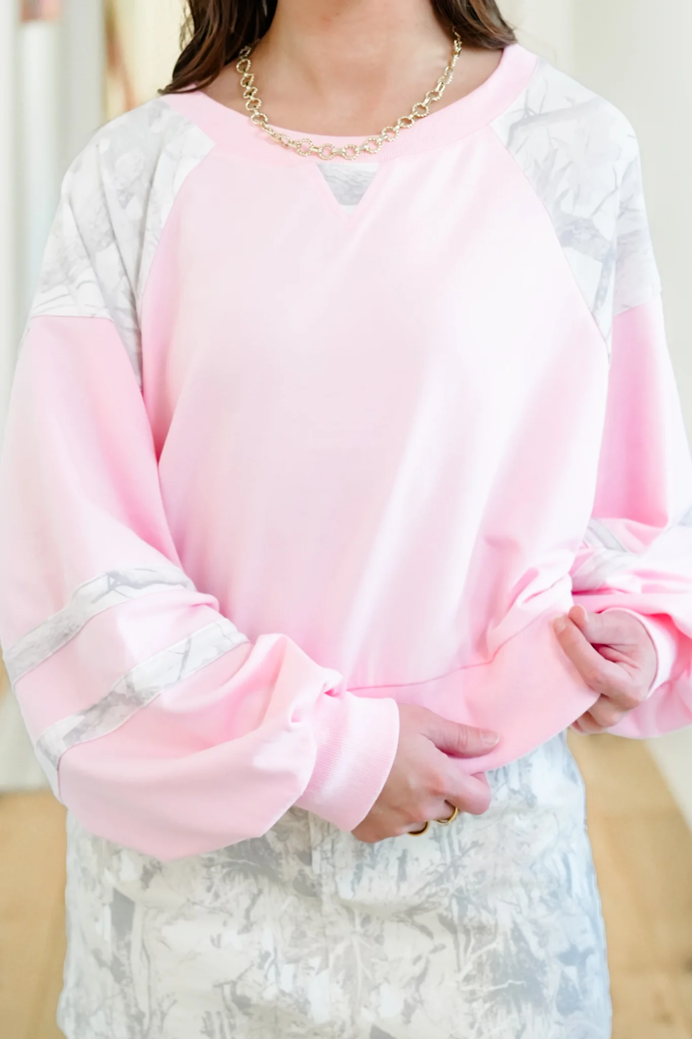 Plus/Reg Long Sleeve Pullover Sweatshirt with Camo Accents - Image 7