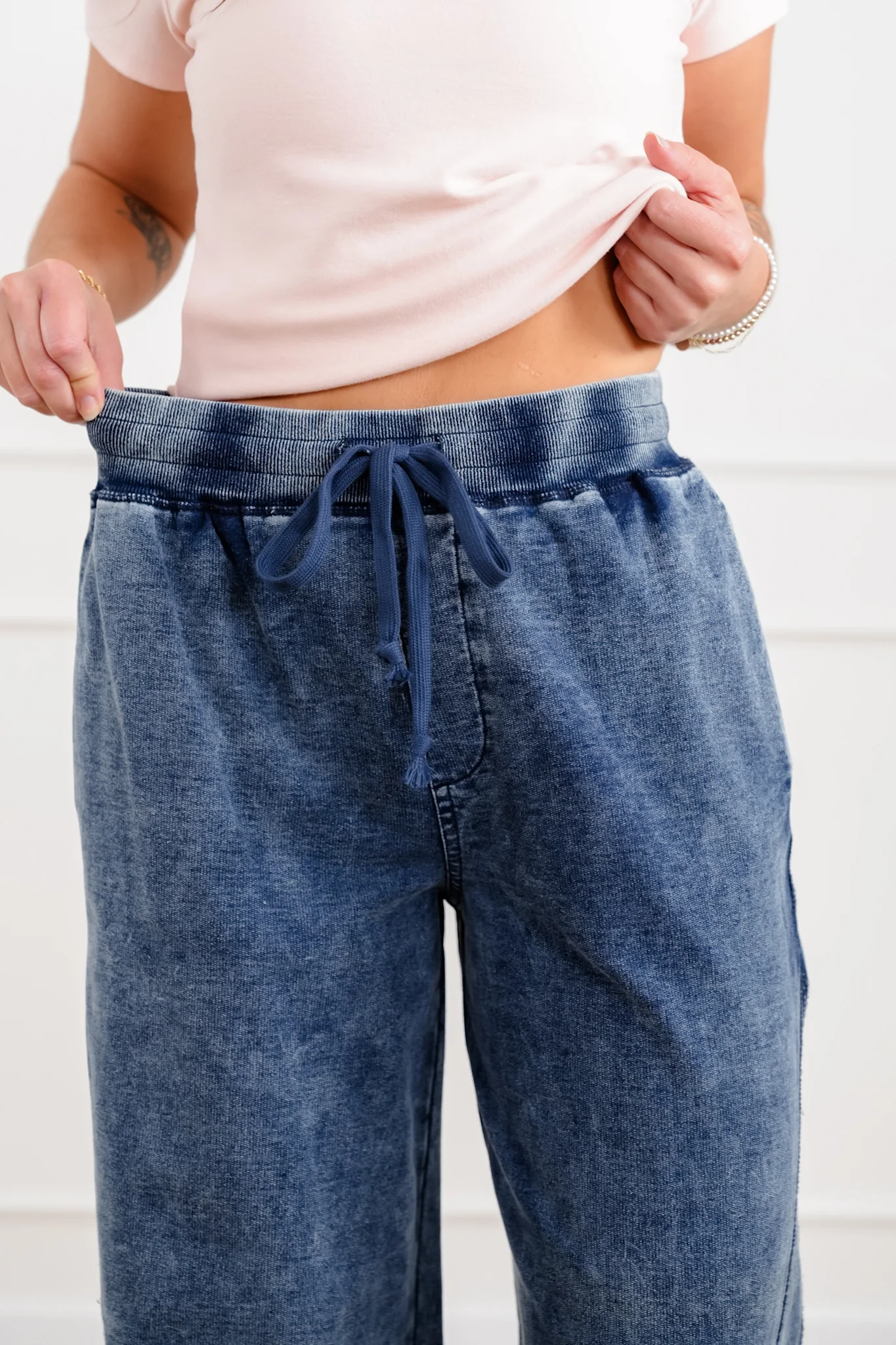 Plus/Reg Mineral Wash Elastic Waist Wide Leg Pants - Image 3