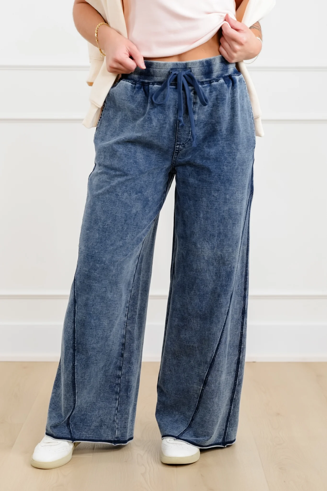 Plus/Reg Mineral Wash Elastic Waist Wide Leg Pants - Image 7