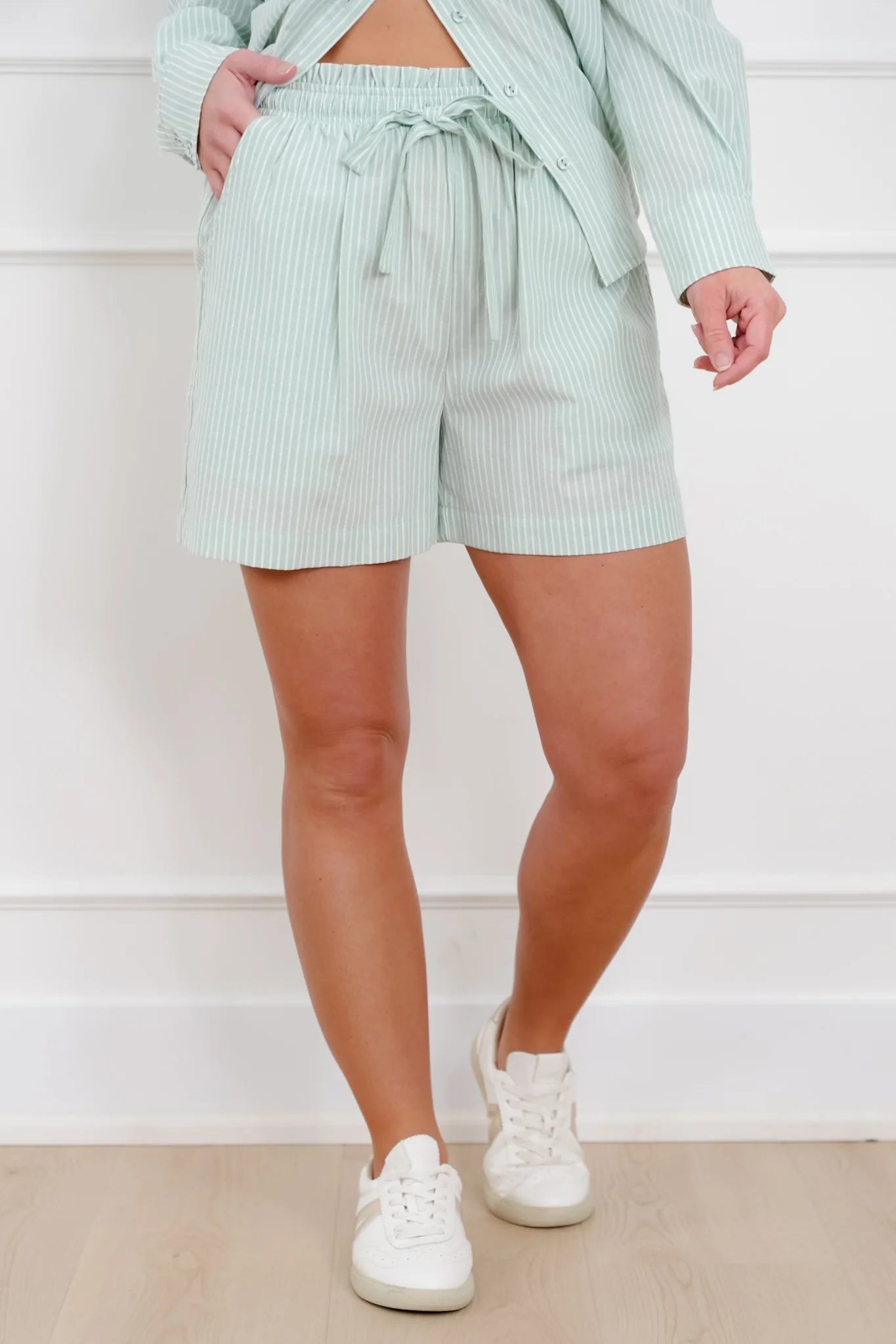 Plus/Reg Pinstripe Elastic Waist Shorts with Drawstring - Image 3