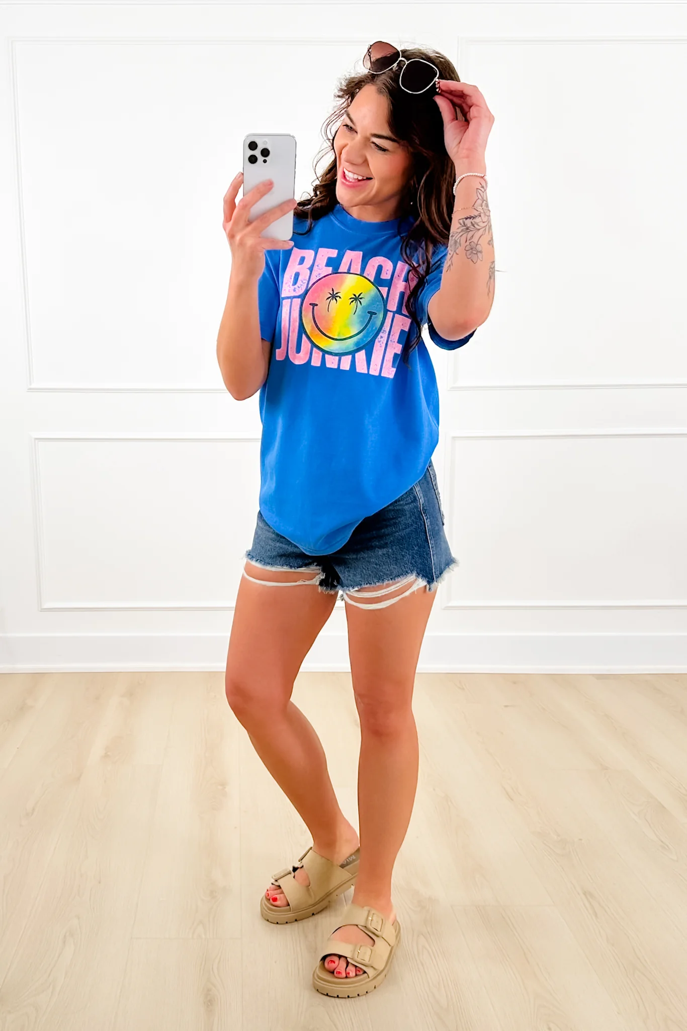 Plus/Reg Short Sleeve "Beach Junkie, Smiley" Graphic Tee - Image 2
