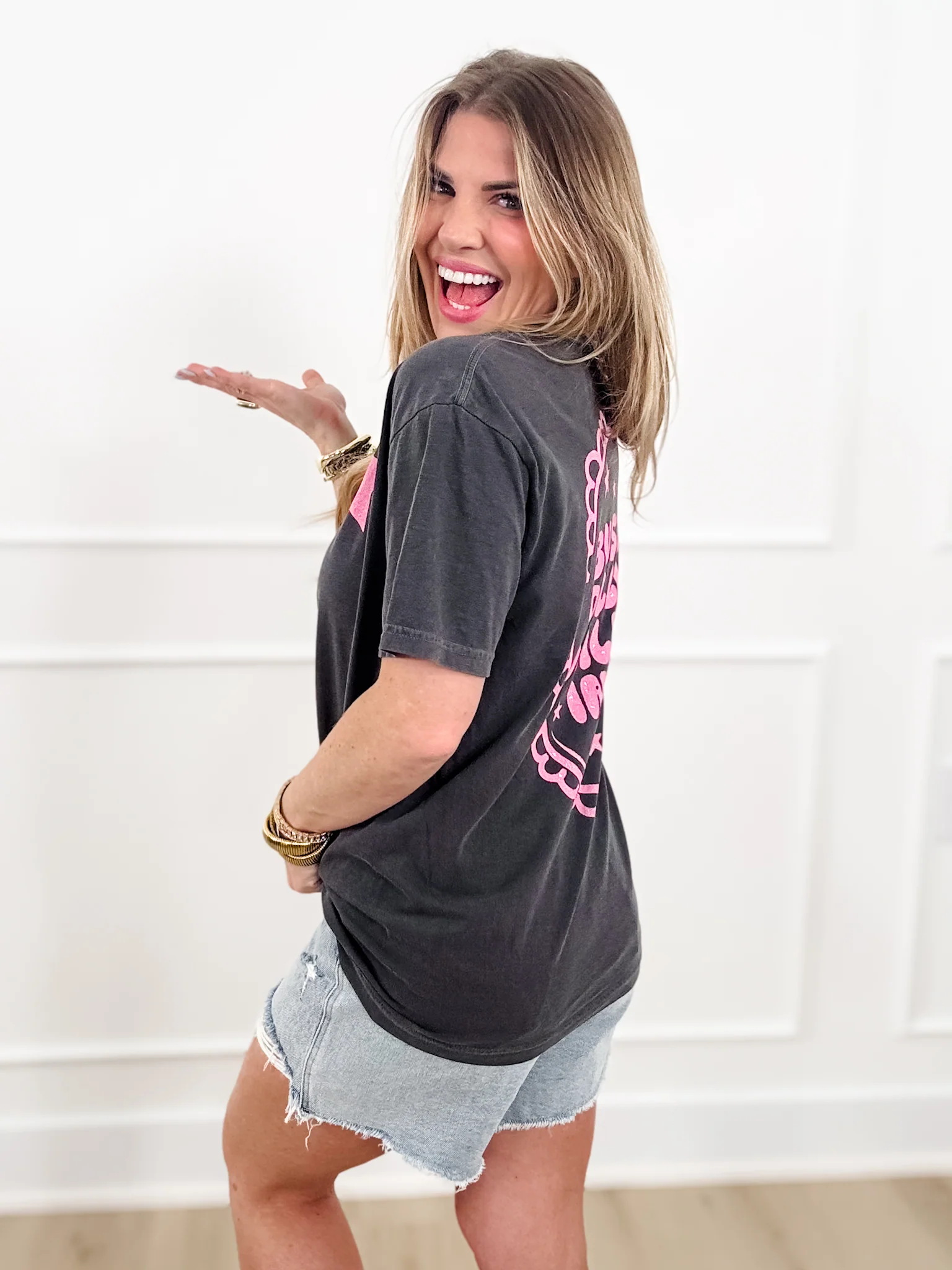 Plus/Reg Short Sleeve "Busy Dilly Dallying" Graphic Tee - Image 3
