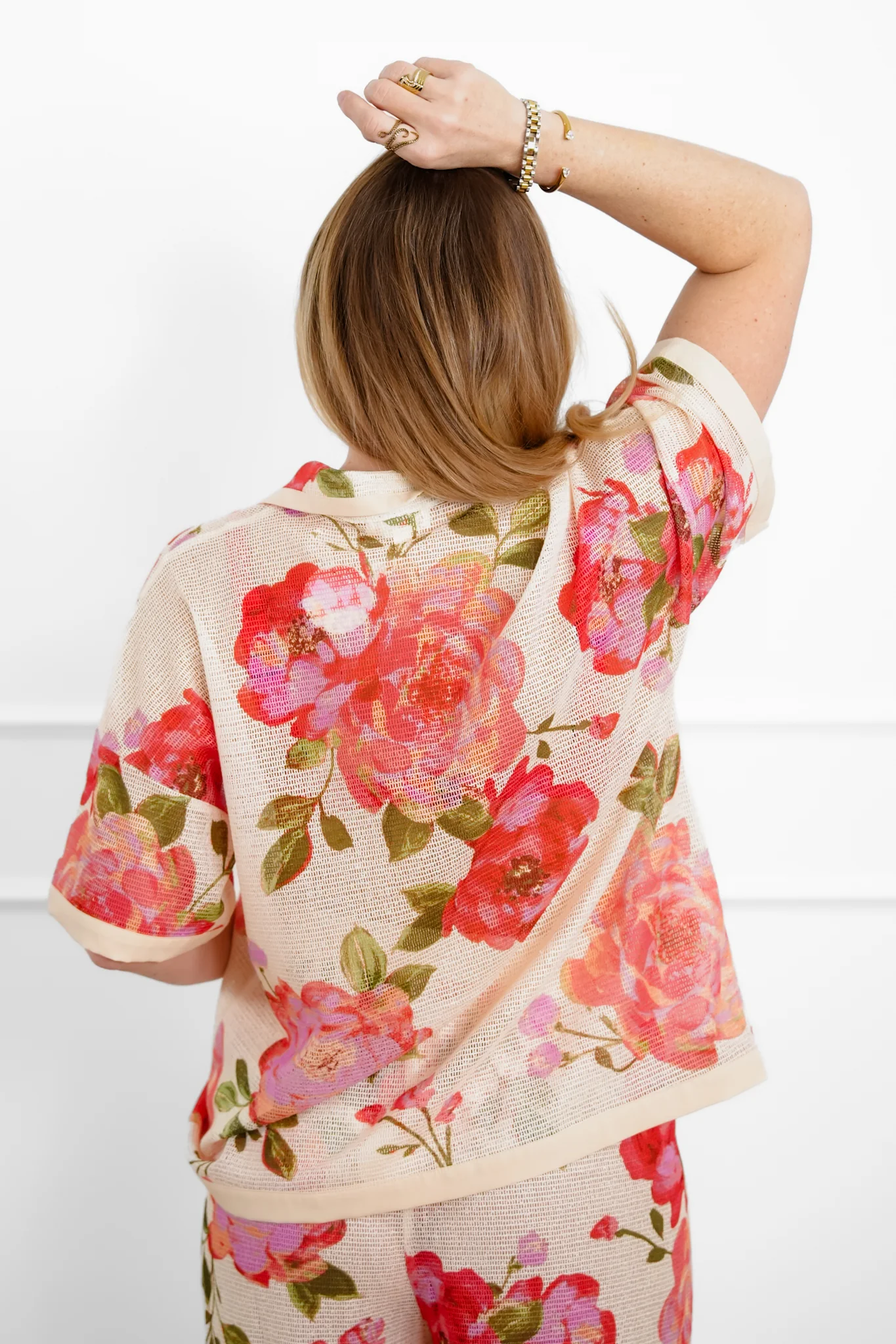 Plus/Reg Short Sleeve Button Down Floral Print Mesh Top - Image 4