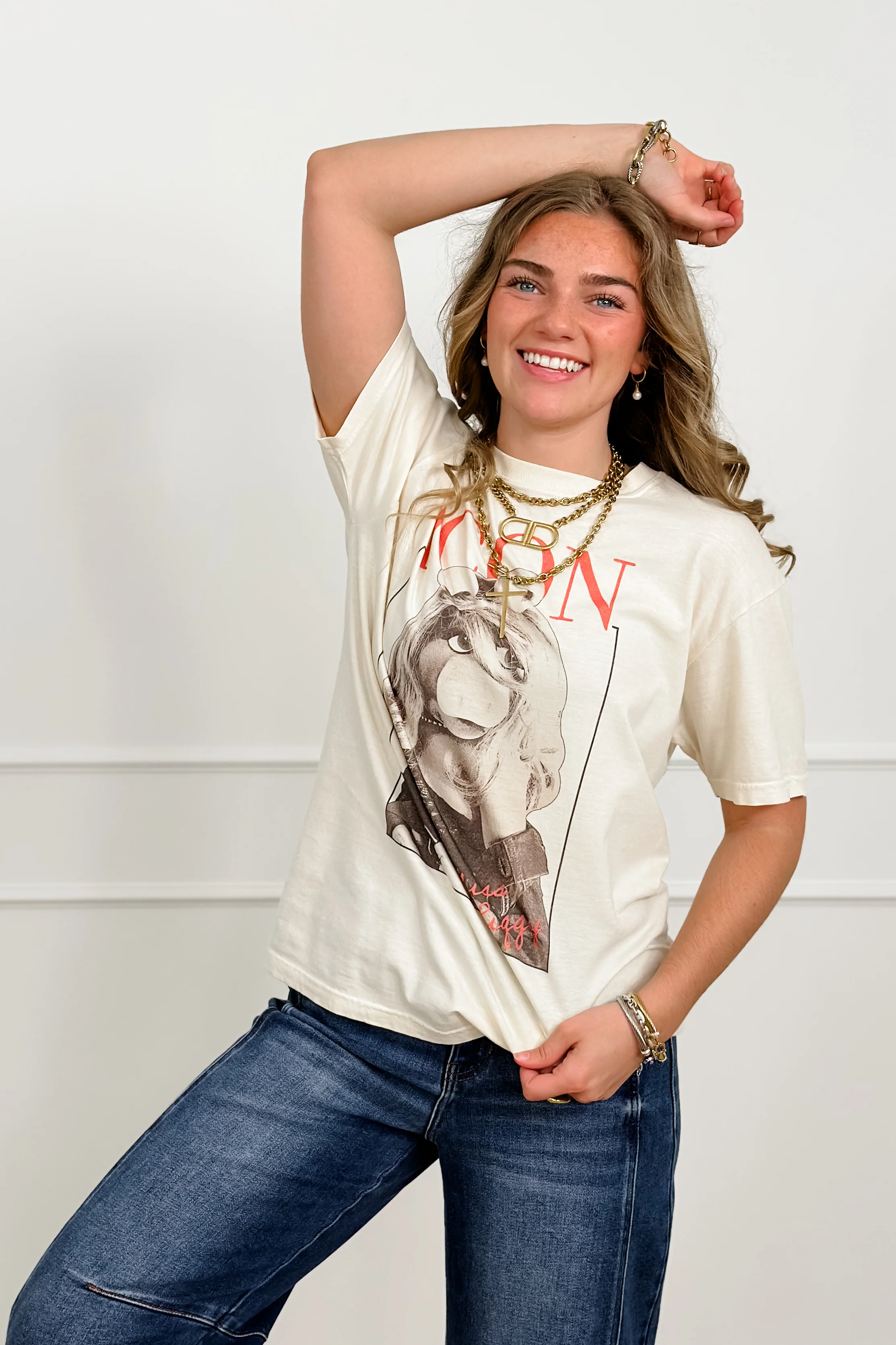 Plus/Reg Short Sleeve "Miss Piggy Icon" Graphic Tee - Image 5
