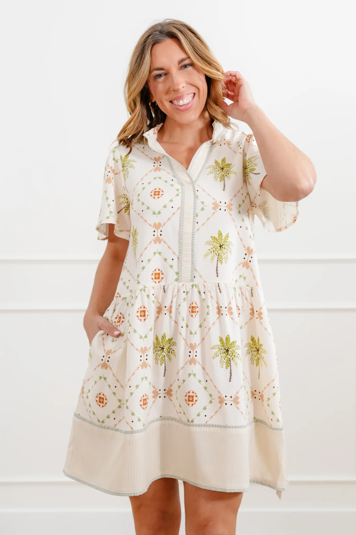 Plus/Reg Short Sleeve Tropical Print Mini Dress - Image 2