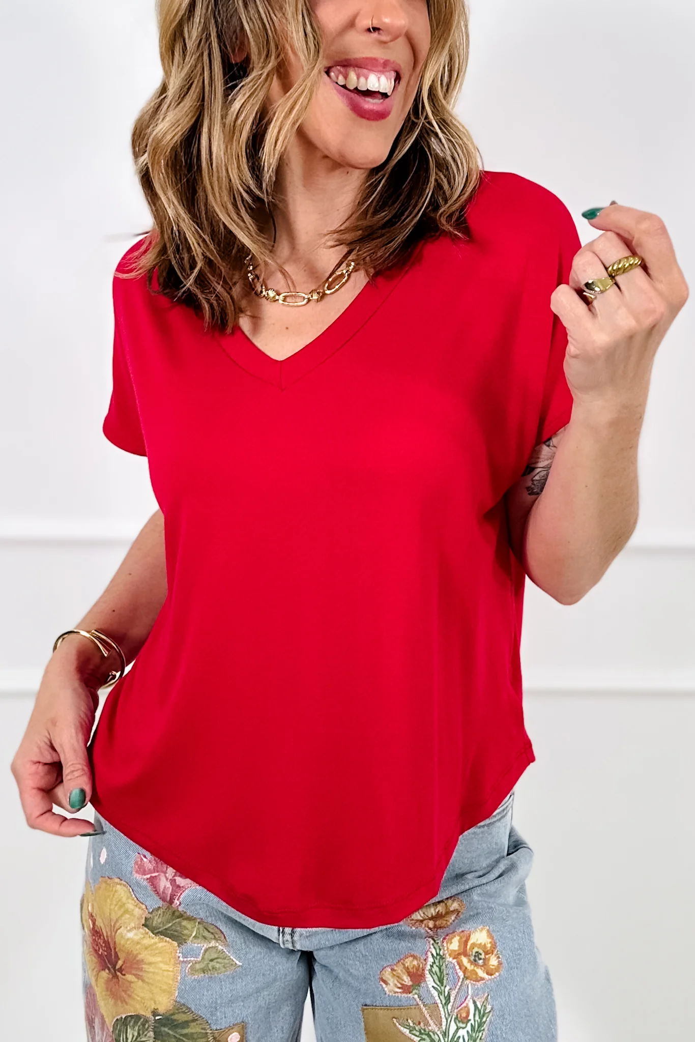 Plus/Reg Solid Relaxed Fit Short Sleeve V Neck Top - Image 2