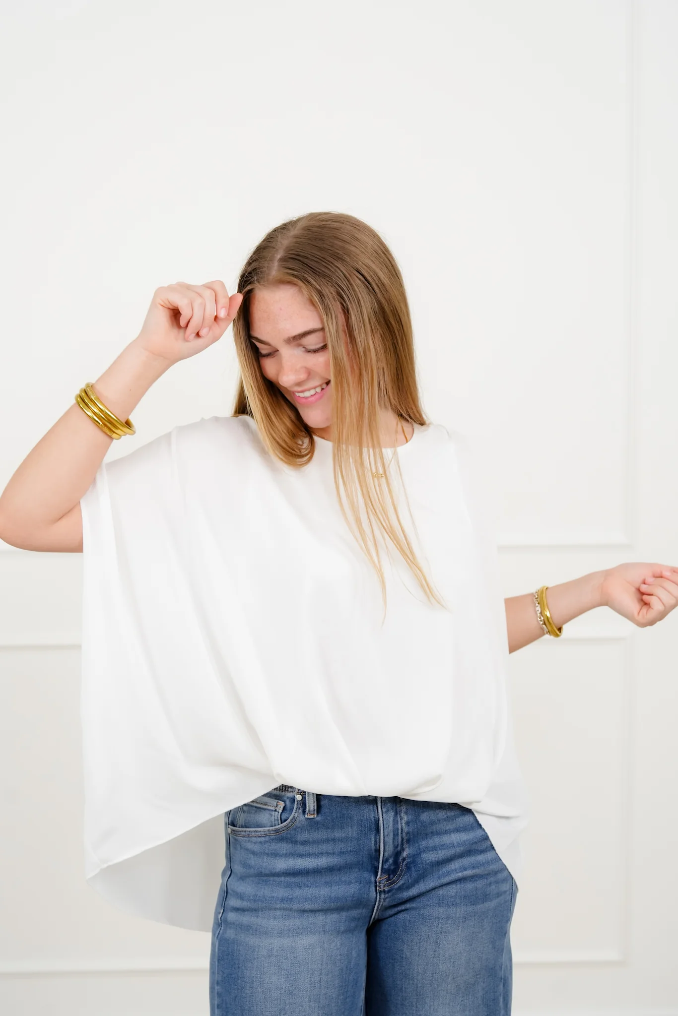 Plus/Reg White Short Sleeve Round Neck Top - Image 5