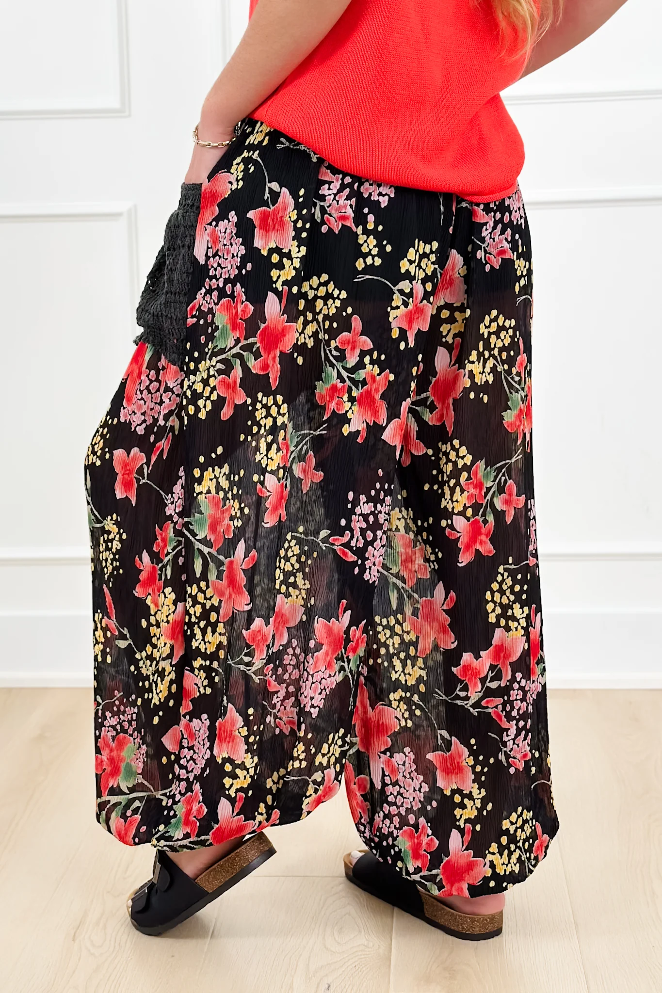 POL Floral Print Elastic Waist Crinkled Pants - Image 5
